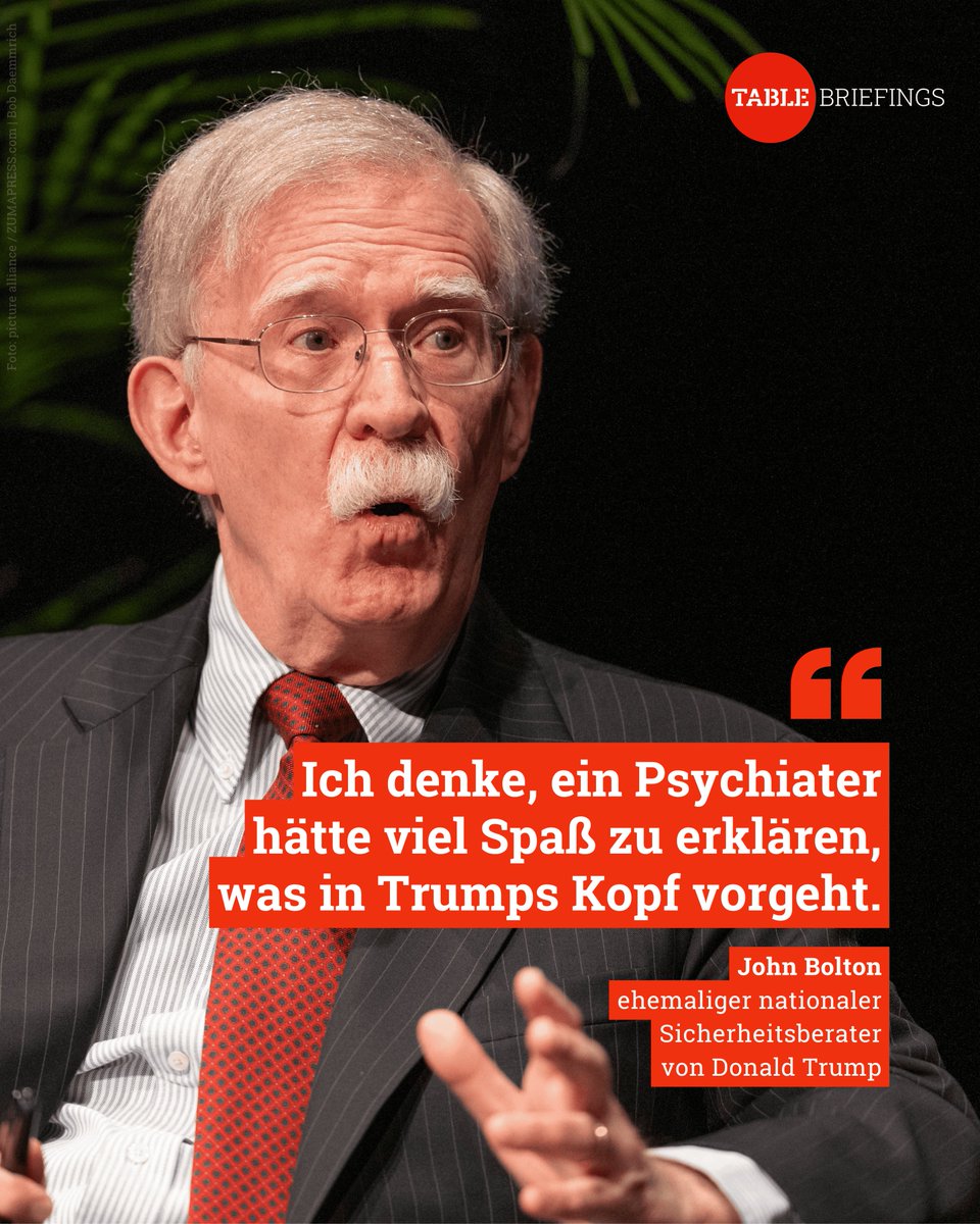TableBriefings's tweet image. „Trump always chickens out – Trump kneift immer", das sei die allgemein bekannte außenpolitische Linie des US-Präsidenten, sagt der ehemalige nationale Sicherheitsberater des US-Präsidenten John Bolton.
Wie er Trumps Verhalten einordnet, lesen Sie hier 👉 table.media/security/inter…