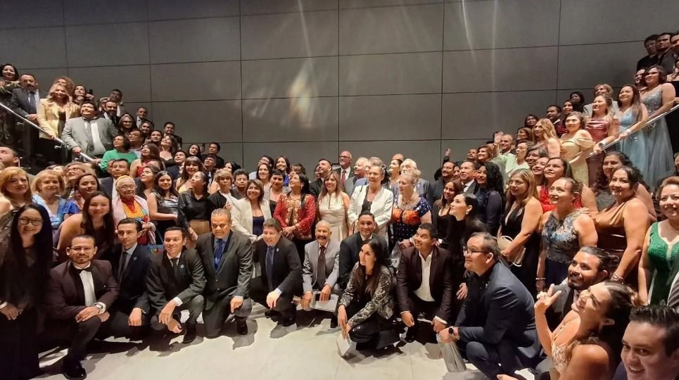 Consejo Coordinador Empresarial Gro (@ccegro_oficial) on Twitter photo La Asociación Mexicana de Agencias de Viajes (<a href="/AMAVNACIONAL/">AMAV Nacional</a>) celebró su 80° aniversario y el 57° aniversario del Día del Agente de Viajes, destacando como la asociación de agencias de viajes más grande y representativa de México.
Durante el evento, el Presidente Nacional de La Asociación Mexicana de Agencias de Viajes (<a href="/AMAVNACIONAL/">AMAV Nacional</a>) celebró su 80° aniversario y el 57° aniversario del Día del Agente de Viajes, destacando como la asociación de agencias de viajes más grande y representativa de México.
Durante el evento, el Presidente Nacional de