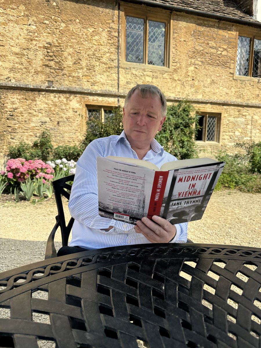 JohnPye7's tweet image. Your favourite local bookseller hard at work today, researching the wonderful Jane Thynne’s most recent series ahead of her visit to East Grinstead Bookshop on 17th September ⁦@janethynne⁩ ⁦@QuercusBooks⁩