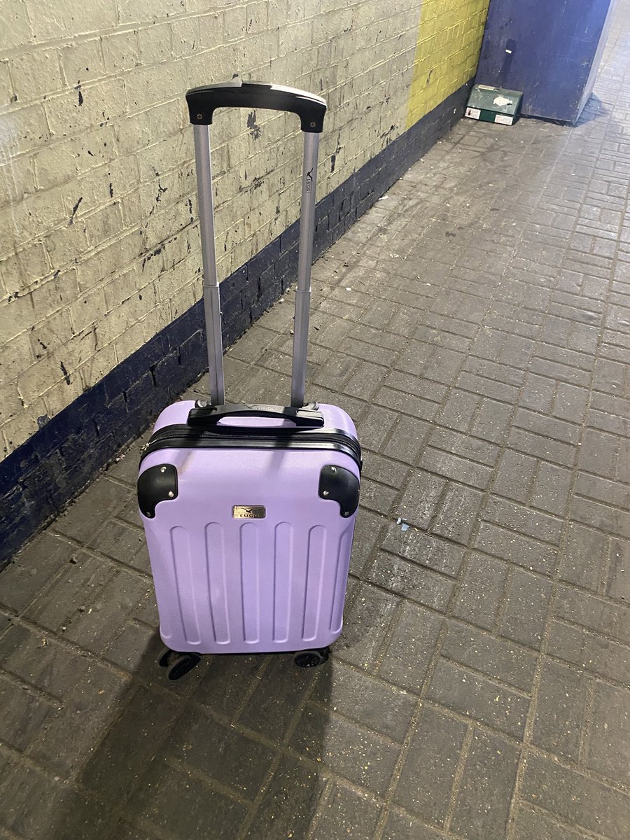 PRAISE BE!! Thank you to everyone who got in touch and thank you to the lovely man at Lost Property at Waterloo. Where is my brain at these days?!