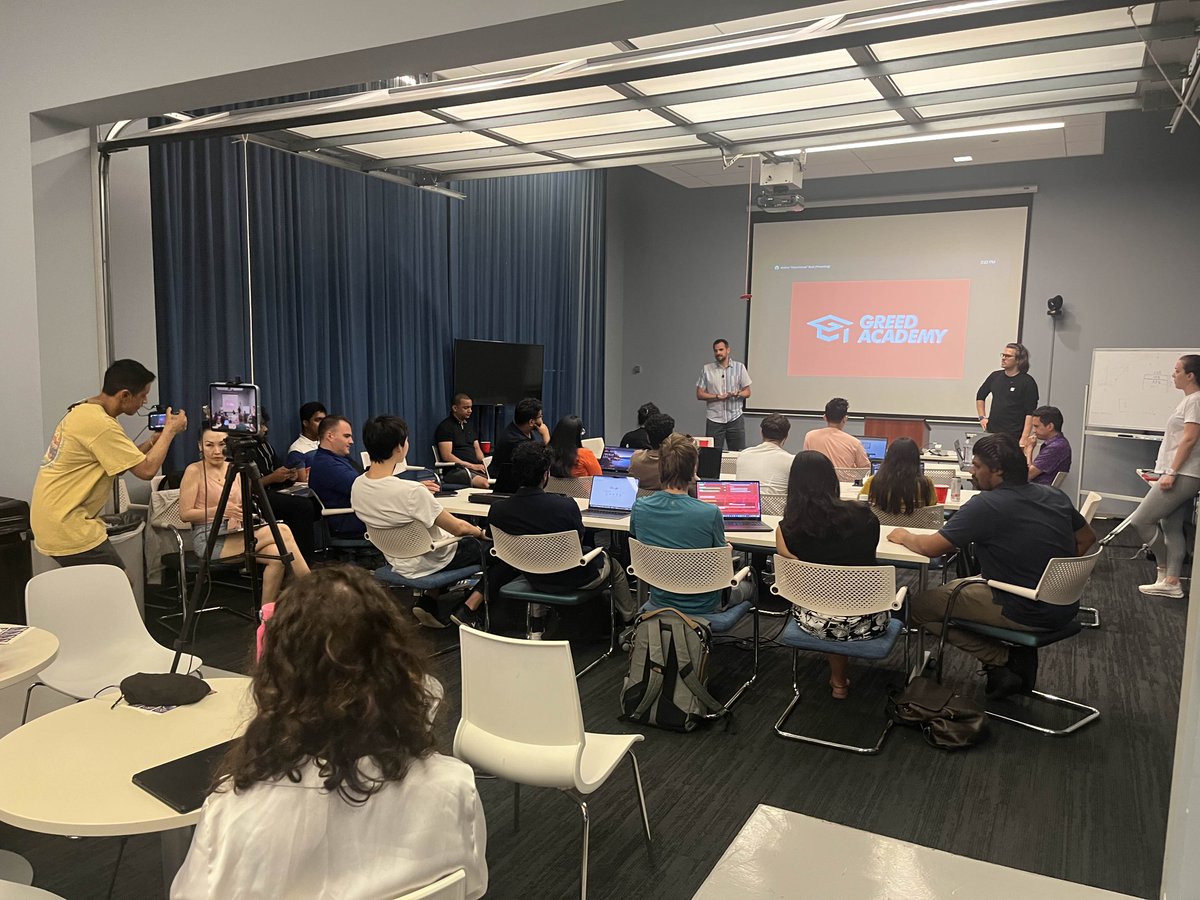 1/ And <a href="/oniondao_/">oniondao</a> is a wrap 🧅

Over the past 4 weeks, we ran 4 Blockchain 101 sessions and 2 Advanced courses, onboarding 150+ new students into the <a href="/solana/">Solana</a> ecosystem.

We covered the full spectrum of what it means to be a pro onchain.