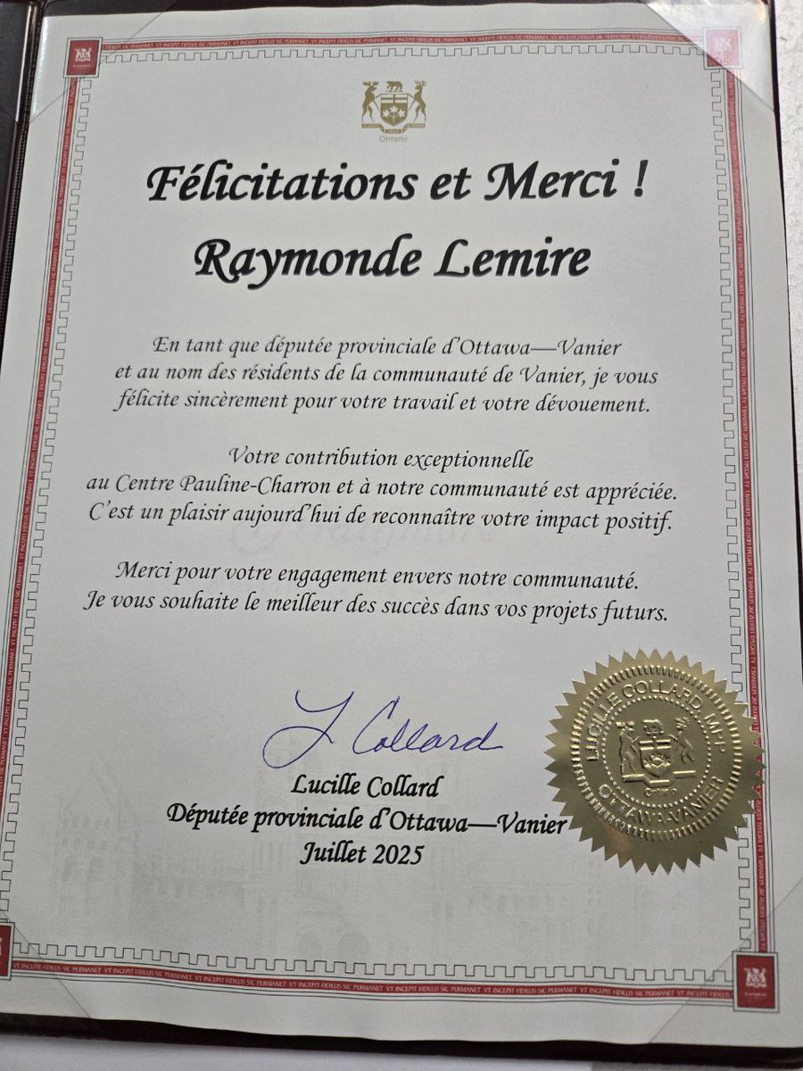 Félicitations à notre directrice adjointe, Raymonde Lemire, qui a été reconnue comme bénévole exceptionnelle par le Centre Pauline-Charron ! 🎉

Au travail comme en dehors, elle brille par son service infatigable envers la communauté.  ⭐

#ONfr