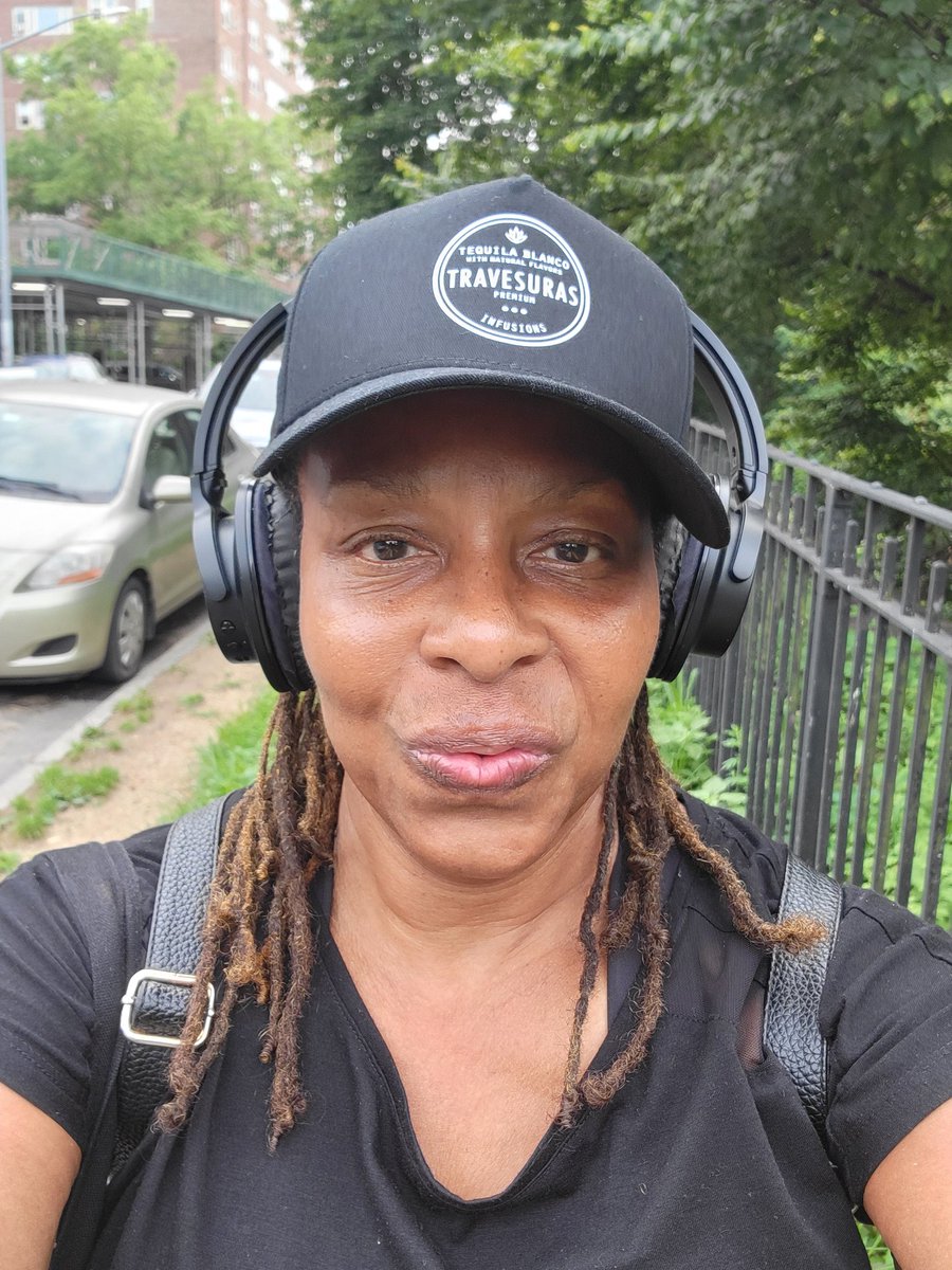 PeggyDodson's tweet image. HAPPY MONDAY! HAPPY SUMMER  EVERYONE!! LETS MAKE IT A GREAT WEEK. ENJOY YOUR LIFE! LOVE EACH OTHER! BE KIND, REMEMBER TO SMILE THROUGH YOUR CHALLEGES BECAUSE IN THE END GODS GOT US!! ❤️❤️