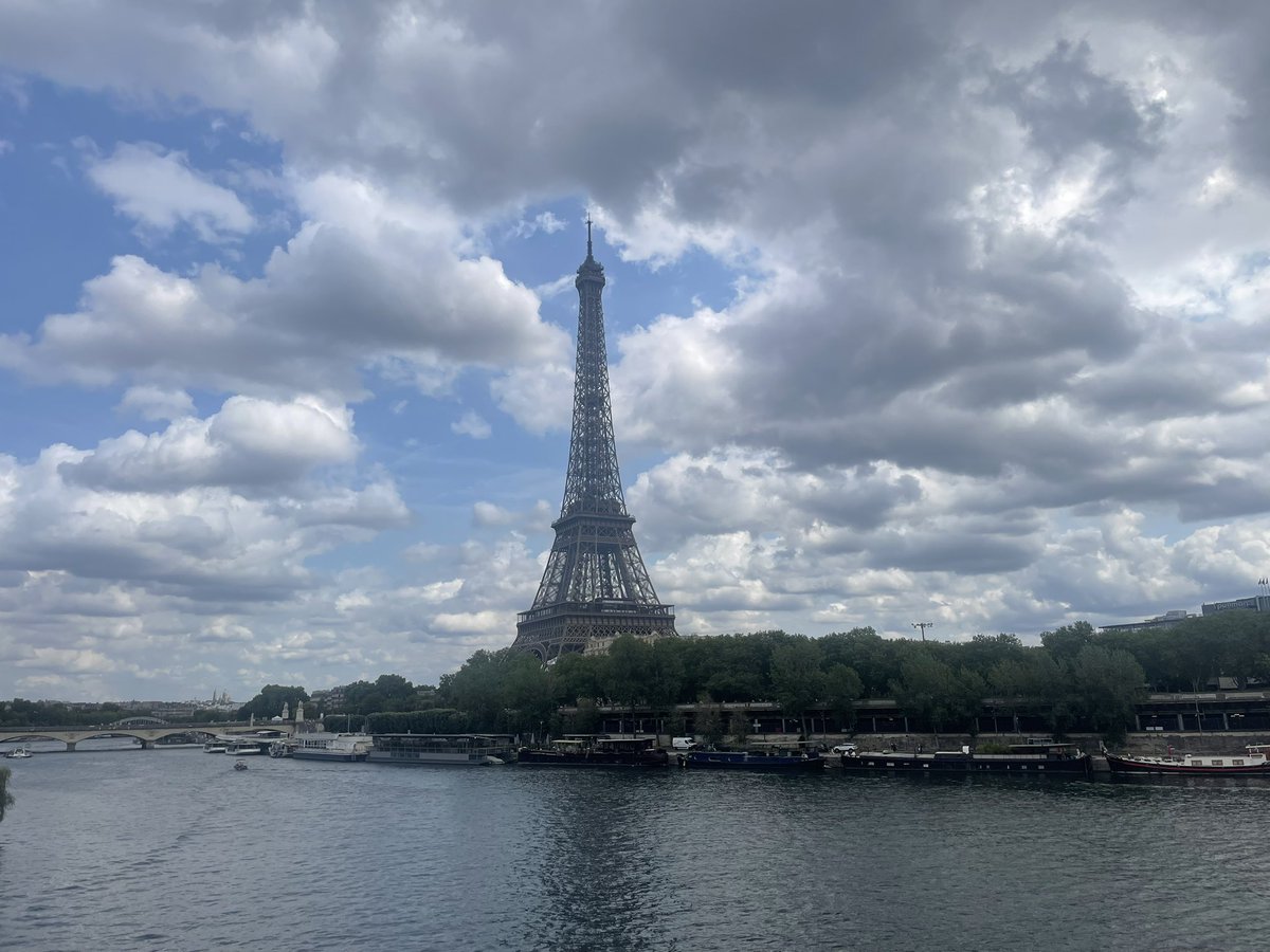 Mme Bowen tweet media