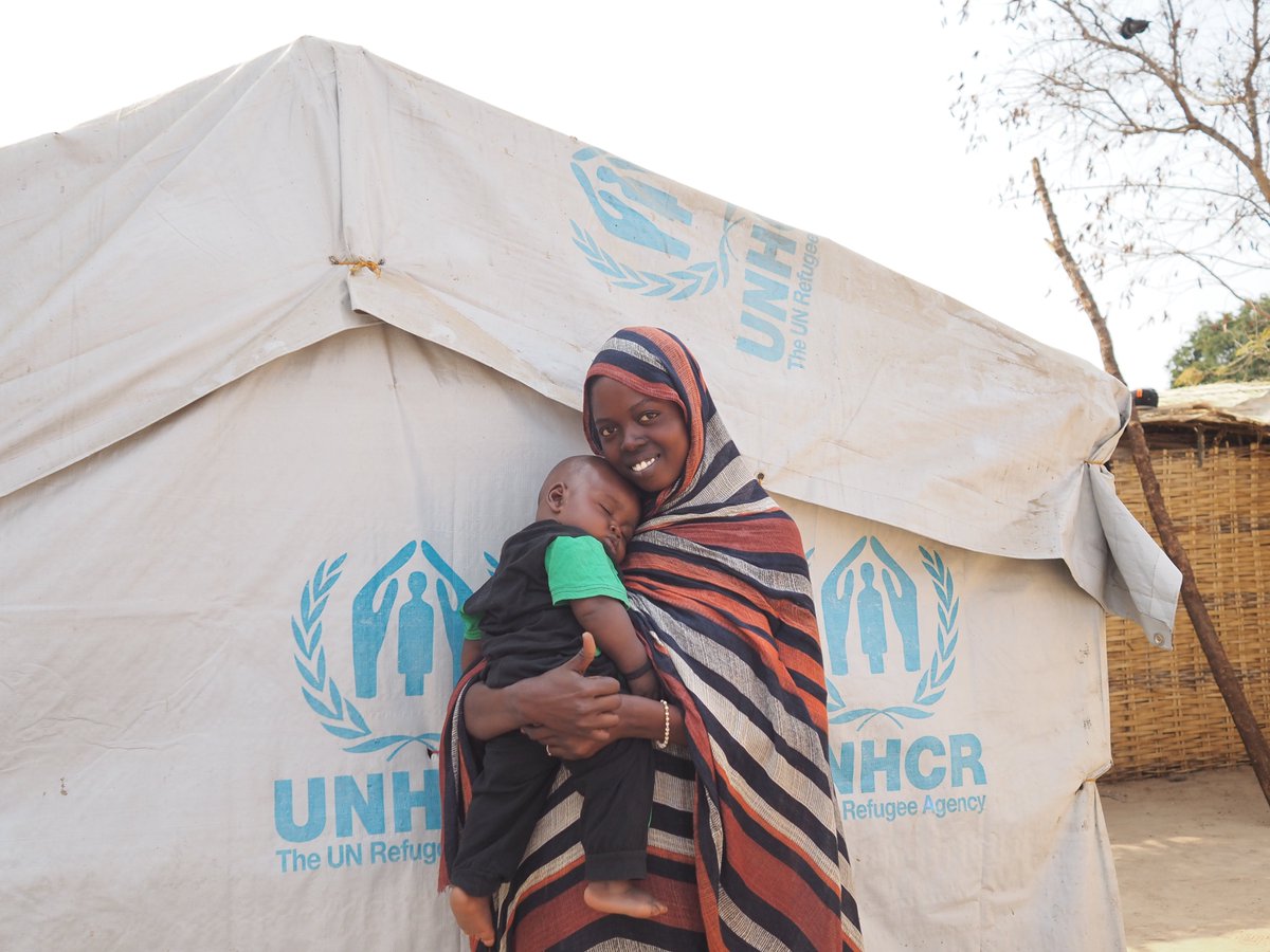 UNHCR_CAR's tweet image. À l’occasion de la Fête nationale du 14 juillet, nous remercions @francediplo 🇫🇷 pour son soutien indéfectible en faveur des réfugiés en République centrafricaine.
Ensemble, nous continuons à protéger et assister les personnes forcées à fuir comme Wifak et son fils Abderahim.❤