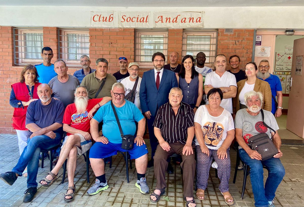 PSC MATARÓ (@pscmataro) on Twitter photo Avui el president del grup <a href="/socialistes_cat/">Socialistes PSC/❤</a> - <a href="/UnitsCat/">Units per Avançar</a> al <a href="/parlamentcat/">Parlament de Catalunya</a> <a href="/FerranPedret/">Ferran Pedret Santos</a> i la portaveu, Elena Díaz <a href="/torrevejana/">Elena Díaz</a>, han visitat el Centre <a href="/CareCityLab/">CareCityLab</a> amb l’alcalde de Mataró <a href="/DBotePaz/">David Bote Paz</a> i la regidora <a href="/LauraSeijo7/">Laura Seijo</a> i han dinat al Club Social Andana de <a href="/CreuRoja_Mataro/">Creu Roja Mataró - Sant Andreu de Llavaneres</a> Avui el president del grup <a href="/socialistes_cat/">Socialistes PSC/❤</a> - <a href="/UnitsCat/">Units per Avançar</a> al <a href="/parlamentcat/">Parlament de Catalunya</a> <a href="/FerranPedret/">Ferran Pedret Santos</a> i la portaveu, Elena Díaz <a href="/torrevejana/">Elena Díaz</a>, han visitat el Centre <a href="/CareCityLab/">CareCityLab</a> amb l’alcalde de Mataró <a href="/DBotePaz/">David Bote Paz</a> i la regidora <a href="/LauraSeijo7/">Laura Seijo</a> i han dinat al Club Social Andana de <a href="/CreuRoja_Mataro/">Creu Roja Mataró - Sant Andreu de Llavaneres</a>