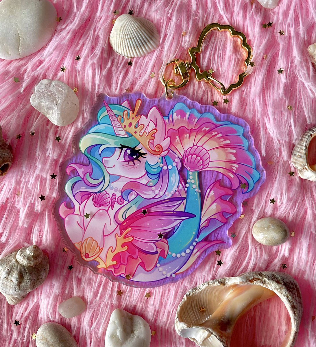 _ROZMED_'s tweet image. A photo shoot of my mermaid princess pony keychains🧜♀️🐚
#mlpfim #mylittlepony