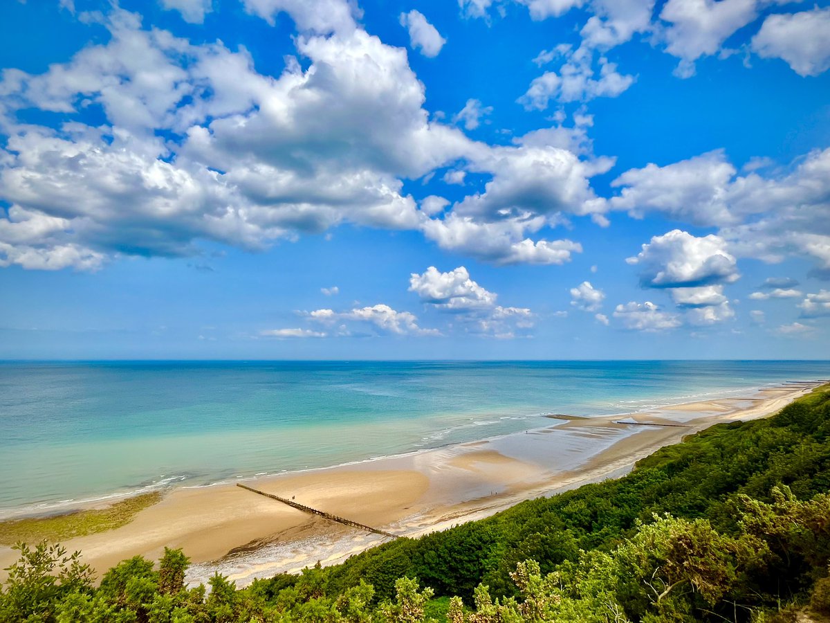 WalkingTractor (@tractorwalking) on Twitter photo Tropical sky over tropical looking sea at Overstrand, Norfolk this afternoon… (the normally grey North Sea having a good stab at an image change)… <a href="/WeatherAisling/">Aisling Creevey</a> <a href="/ChrisPage90/">Chris Page - Weatherman</a> <a href="/StormHour/">#StormHour</a> <a href="/metoffice/">Met Office</a> #loveukweather #Norfolk <a href="/EDP24/">Eastern Daily Press</a> Tropical sky over tropical looking sea at Overstrand, Norfolk this afternoon… (the normally grey North Sea having a good stab at an image change)… <a href="/WeatherAisling/">Aisling Creevey</a> <a href="/ChrisPage90/">Chris Page - Weatherman</a> <a href="/StormHour/">#StormHour</a> <a href="/metoffice/">Met Office</a> #loveukweather #Norfolk <a href="/EDP24/">Eastern Daily Press</a>