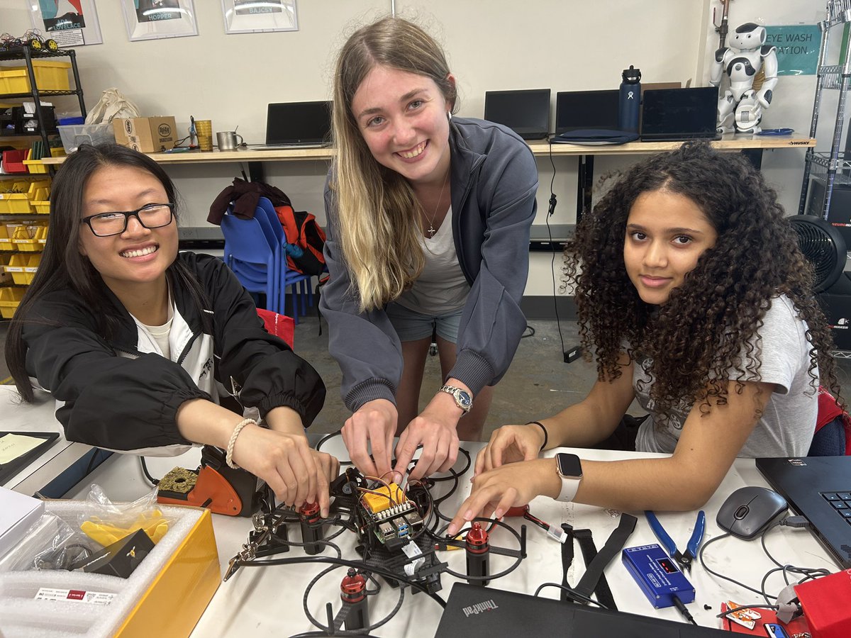 MassRobotics's tweet image. MassRobotics Summer Drone academy 🙌
#stem #summer
Read more here: massrobotics.org/summer-drone-a…