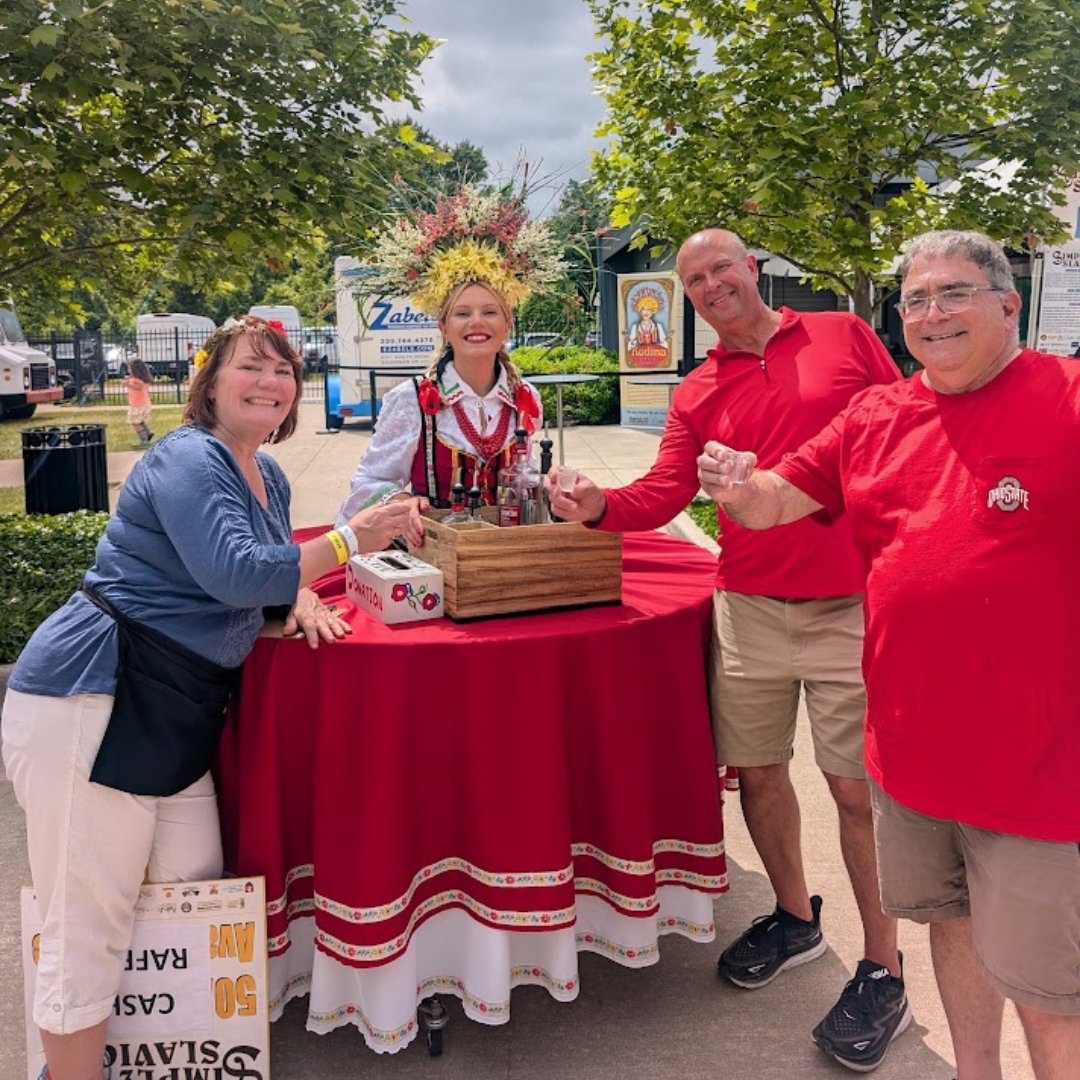 Did you meet Rodina, our beloved Simply Slavic mascot? She spent the weekend celebrating the joy and spirit of Slavic heritage with guests. Dressed in a vibrant, traditional outfit inspired by all 13 Slavic nations, she radiated elegance and charm.