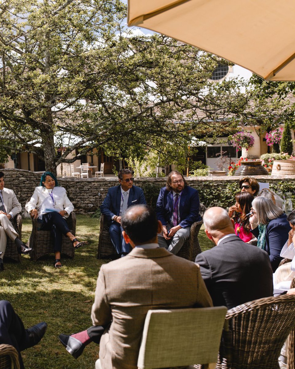 The King's Foundation (@kingsfdn) on Twitter photo This time last week 📸
Snapshots from our inaugural Harmony Summit at <a href="/HighgroveGarden/">Highgrove Gardens</a>.
Read more about this event celebrating The King's philosophy of Harmony, which the Foundation protects and promotes, at the link below.
bbc.co.uk/news/articles/… This time last week 📸
Snapshots from our inaugural Harmony Summit at <a href="/HighgroveGarden/">Highgrove Gardens</a>.
Read more about this event celebrating The King's philosophy of Harmony, which the Foundation protects and promotes, at the link below.
bbc.co.uk/news/articles/…