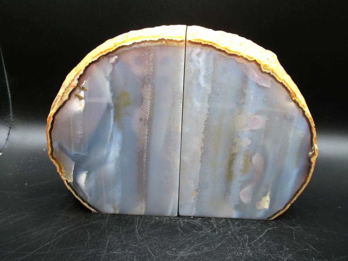 ✨ Polished Brazil Agate Bookends – $75
From São Paulo, Brazil 🌎
Each half stands 5.02" tall and features the natural beauty of banded agate — a mix of chalcedony &amp; quartz.
Perfect for home decor or collectors!
🛒 Shop: prehistoricfossils.com
#Agate #BrazilAgate #AgateBookends