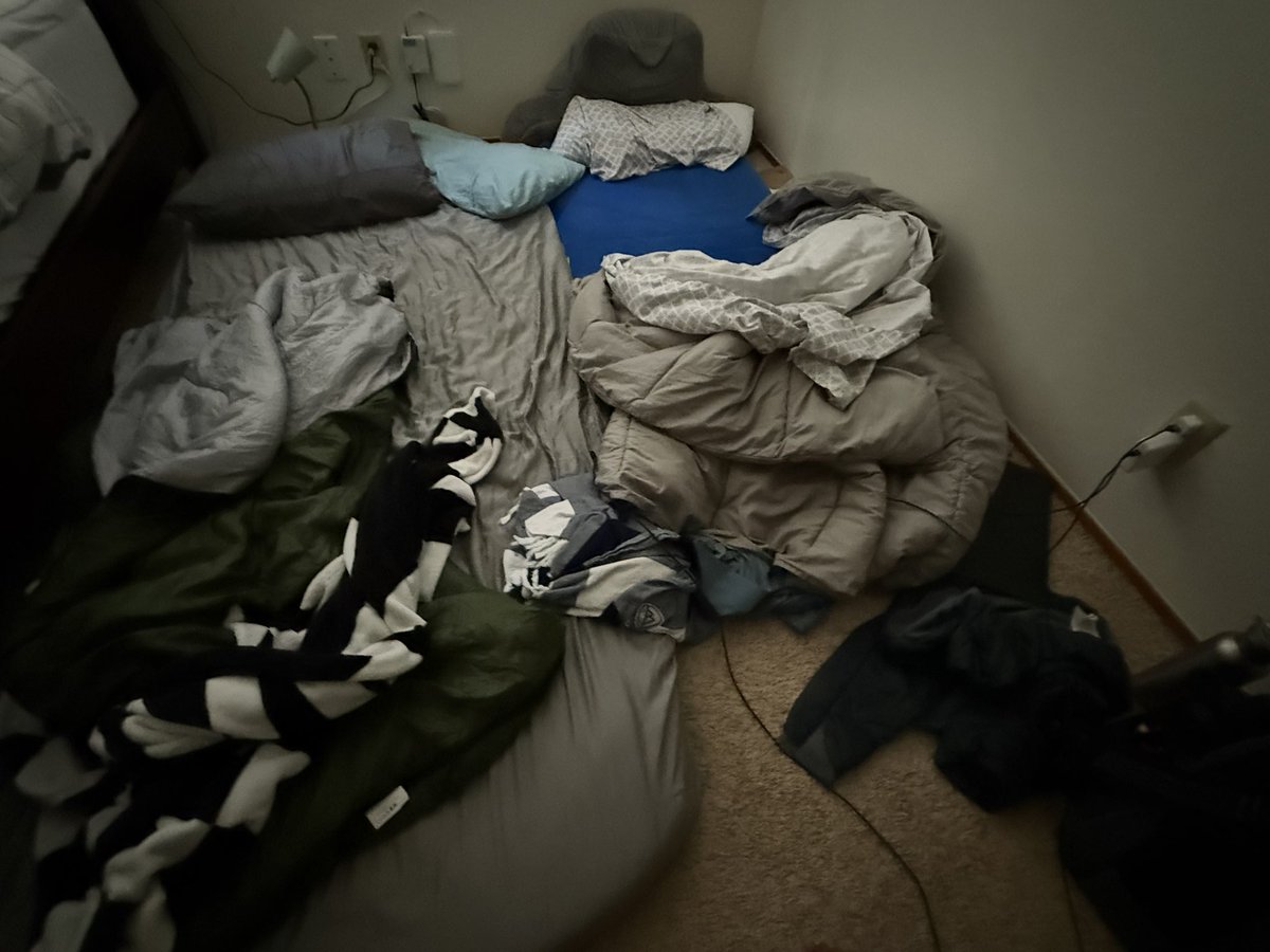 hyusapx's tweet image. average sf housing situation
