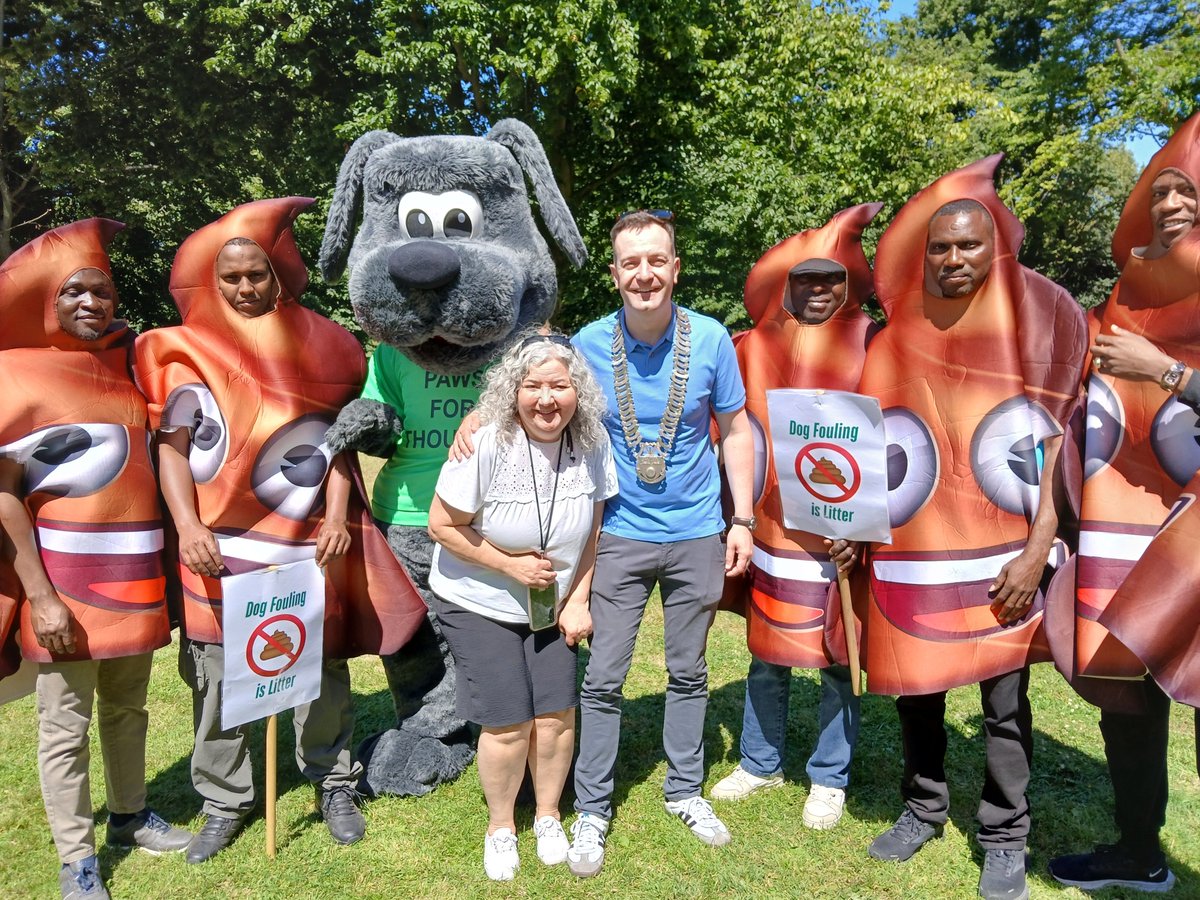 louthcoco's tweet photo. A fantastic day yesterday at St Helenas Park for the dog fouling campaign. Thank you to everyone who came by and all the wonderful doggies 🐕 who entered the competitions.  Thanks to Celia for providing face painting, LSPCA, Dundalk Dog rescue and Dundalk Tidy Towns for supporting the event.

📣 A big shout out to Pet Safe, Maxi Zoo, Pet Bliss and the Pet Centre for supplying the wonderful prizes and treats. 🌟 
📣 Another shout out to Dundalk Brass Band and Dundalk's Ukulele Strummers who supplied the soundtrack to the event. 🎵 

Look out for our next Dog Fouling Campaign event: 10th August St Dominics Park, Drogheda 2-4pm

#bagitbinit #petsafe #maxizoo #petbliss #thepetcentre #visitlouth
 @petbliss @petsafe @maxizoo @thepetcentre