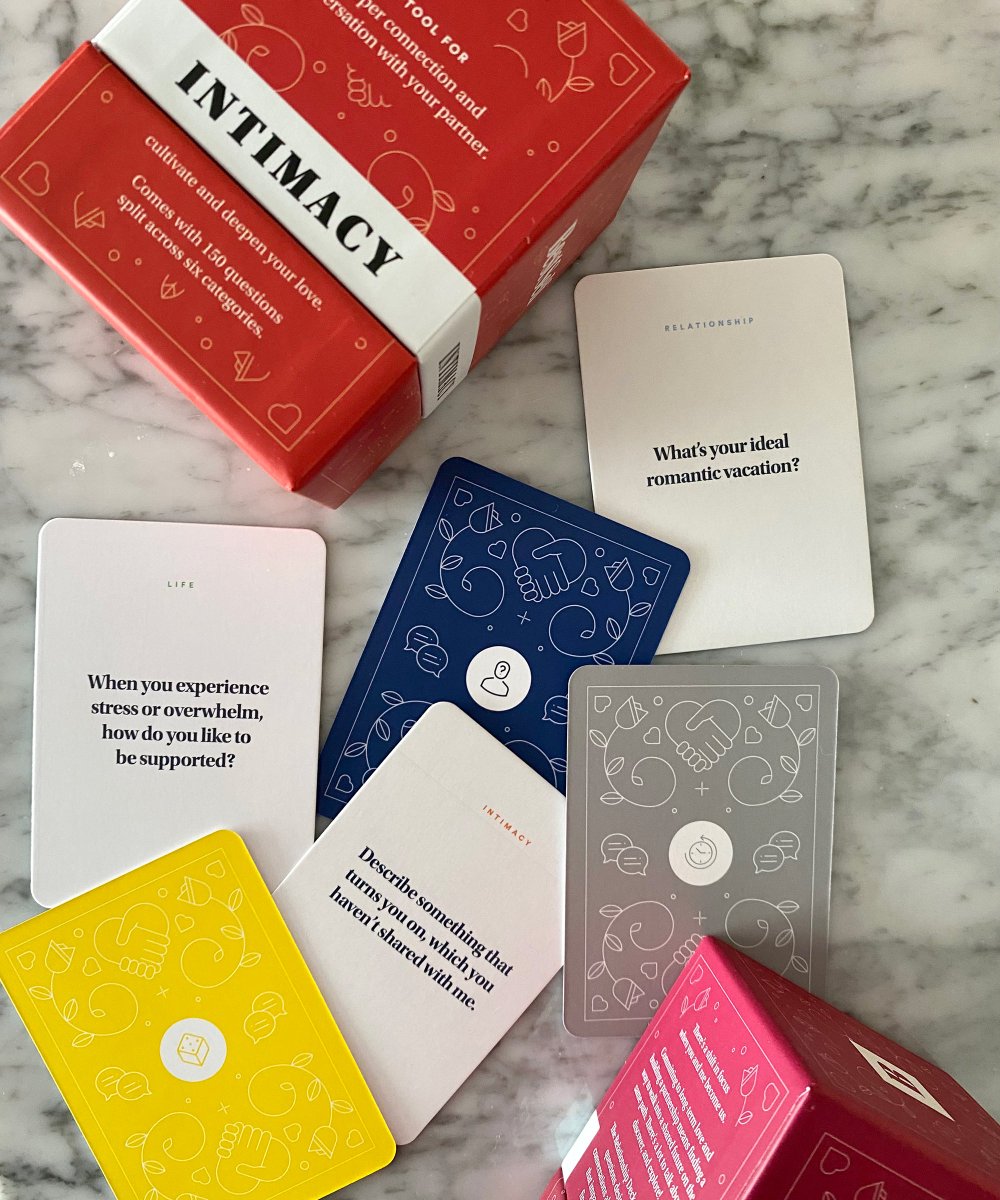 Intimate_Store's tweet image. INTIMACY CARDS : 150 PROMPTS

This deck of 150 relationship-building conversation starters is an ideal gift for a husband from his wife. It’s perfect for couples’ game nights and fun date night games, offering opportunities to strengthen relationships and get to know each other…