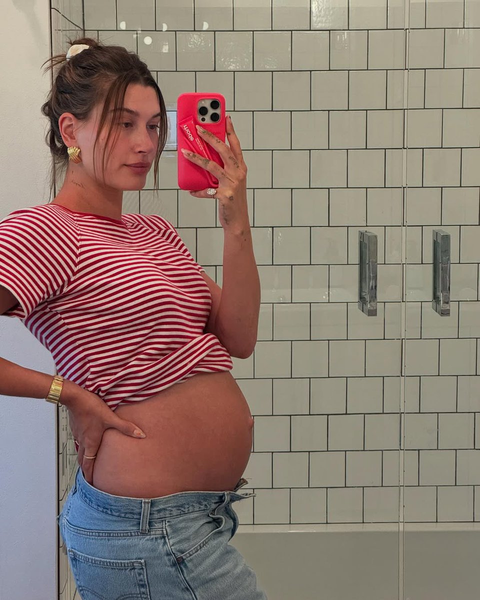 archivehail's tweet image. hailey bieber