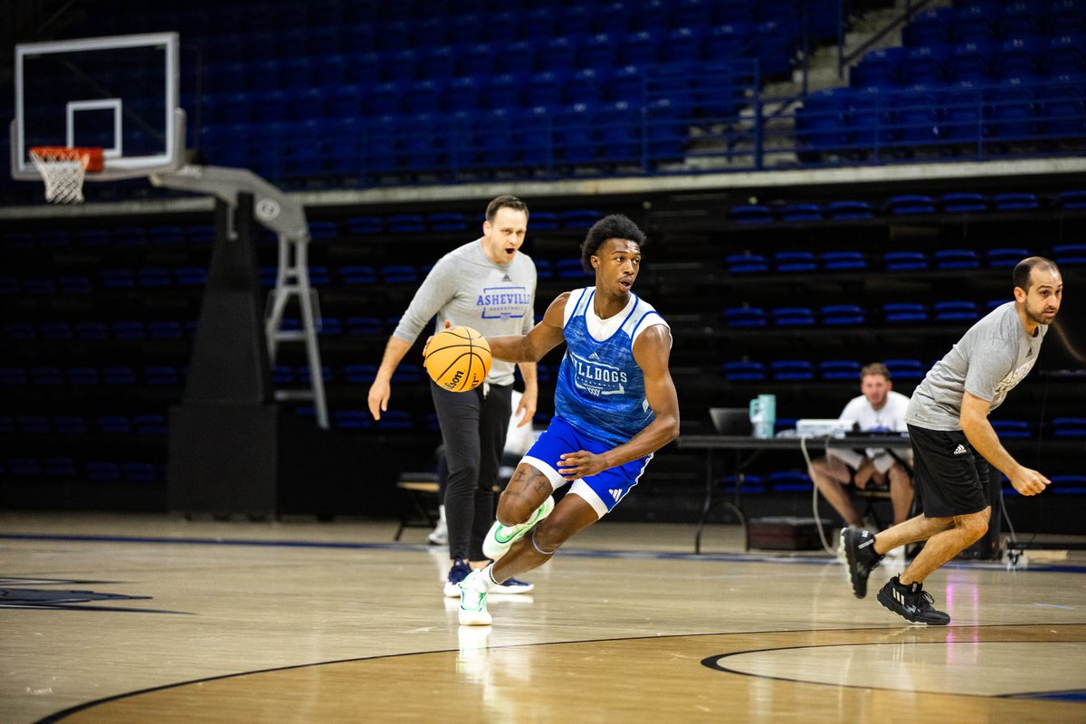 Asheville Basketball tweet media