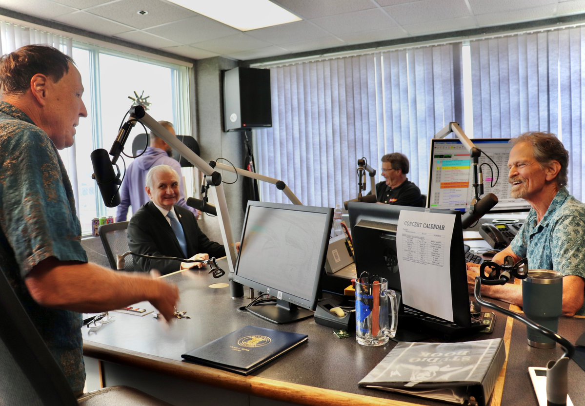 SenJackReed's tweet image. For 35 years, Paul & Al have made morning commutes a lot more entertaining for so many RIers. Stopped by @94HJY’s studio this morning to help them celebrate their anniversary.