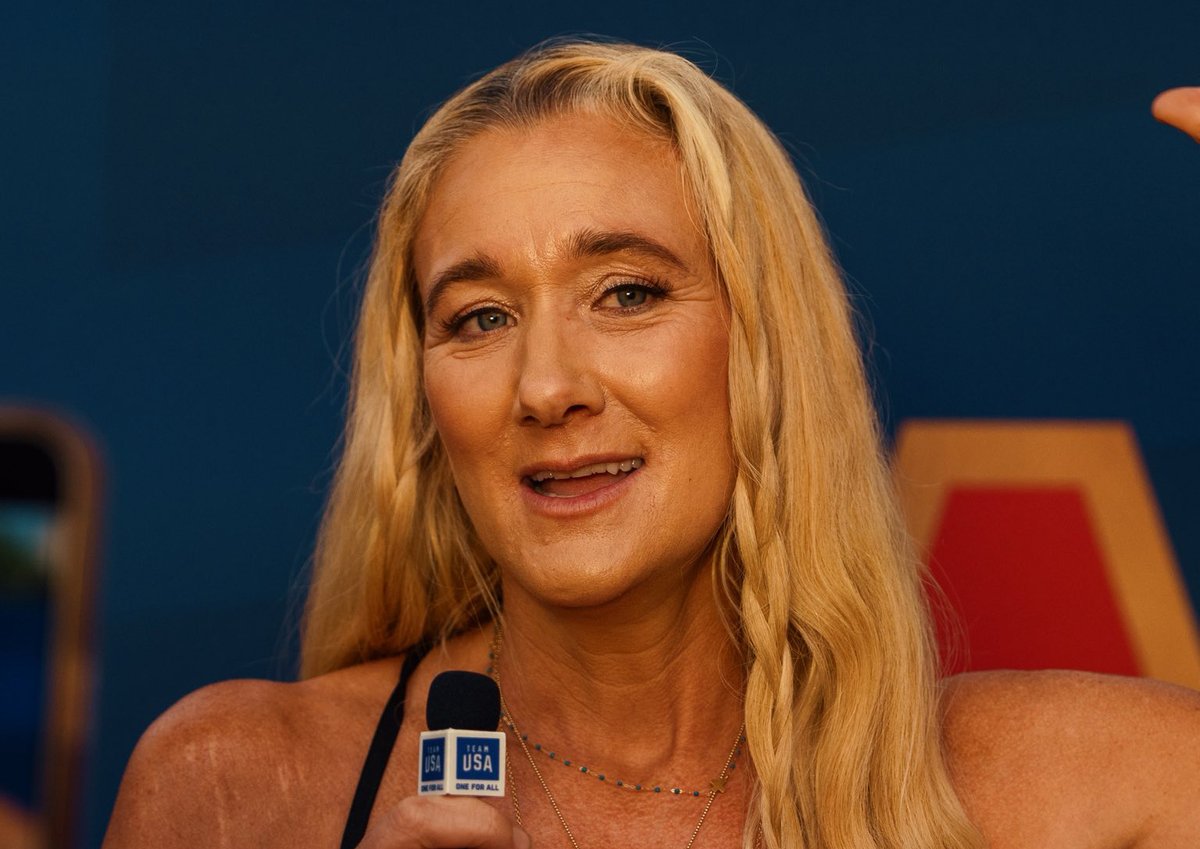 AVCAVolleyball's tweet image. The U.S. Olympic & Paralympic Hall of Fame welcomed its new class, which included Kerri Walsh Jennings and the late Flo Hyman. The volleyball stars were recognized at the @TeamUSA induction ceremony in Colorado Springs Saturday night.
teamusa.com/hall-of-fame/c…
#WeAreAVCA