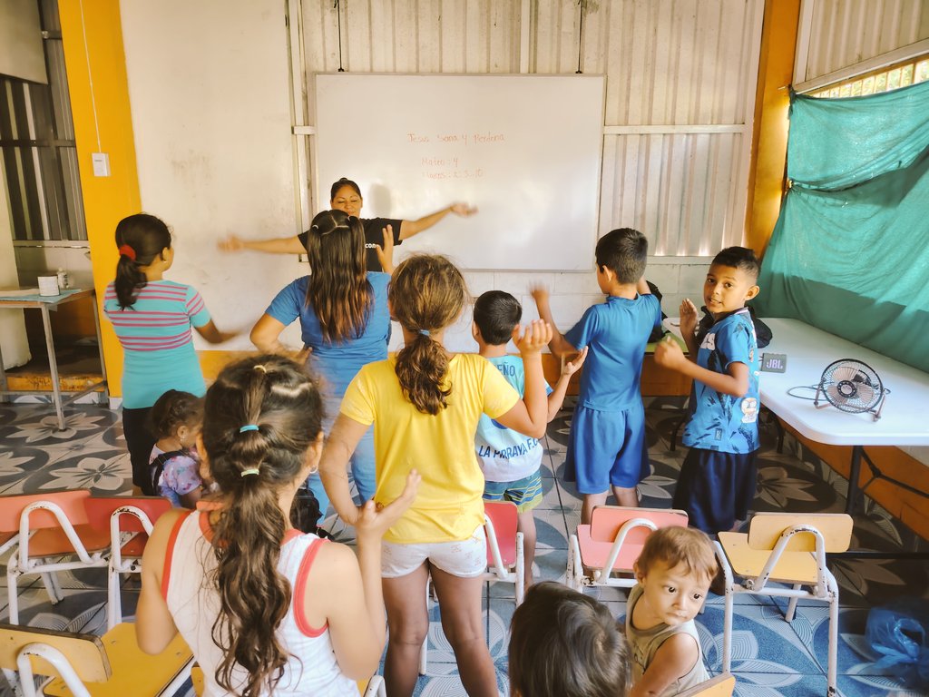 Bitcoinpirraya's tweet image. Nuestros niños cada sábado aprenden sobre Bitcoin, valores cristianos y a divertirse sanamente.
Esto es un proyecto por parte de @Bitcoinbeach , gracias a nuestro equipo @Luis21satoshi , Maricela Isaac guerrero.