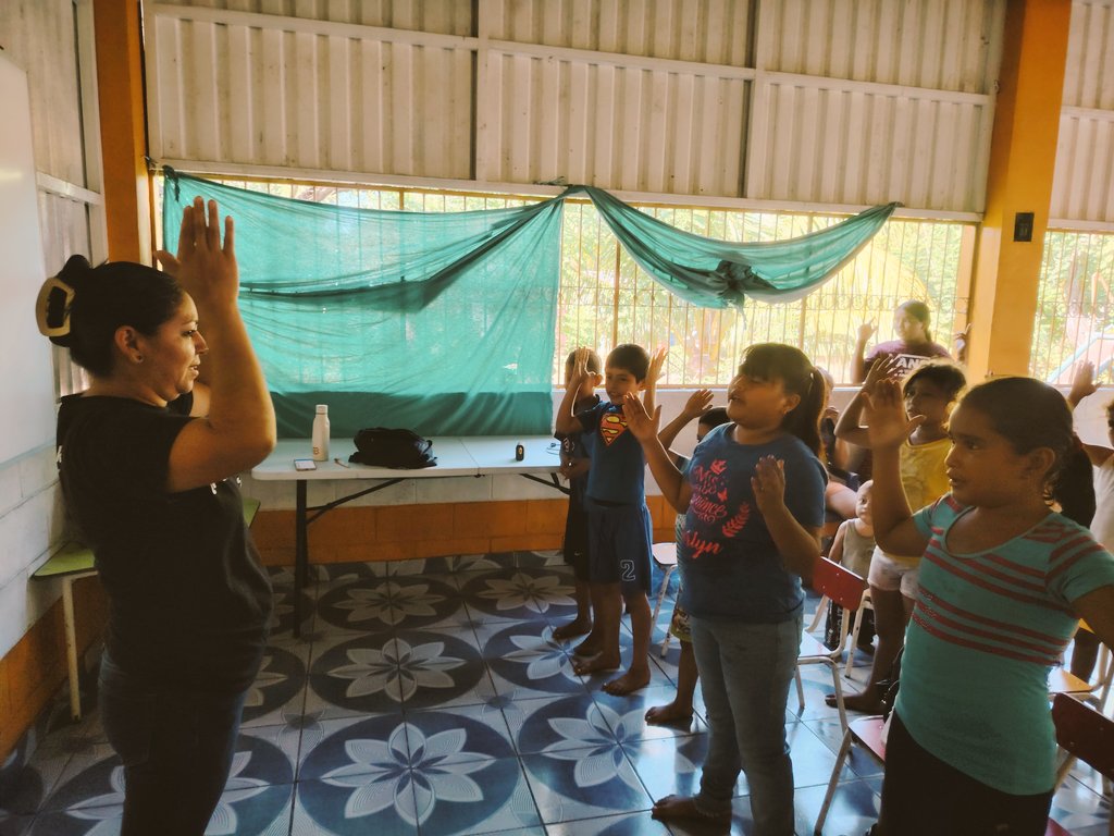 Bitcoinpirraya's tweet image. Nuestros niños cada sábado aprenden sobre Bitcoin, valores cristianos y a divertirse sanamente.
Esto es un proyecto por parte de @Bitcoinbeach , gracias a nuestro equipo @Luis21satoshi , Maricela Isaac guerrero.