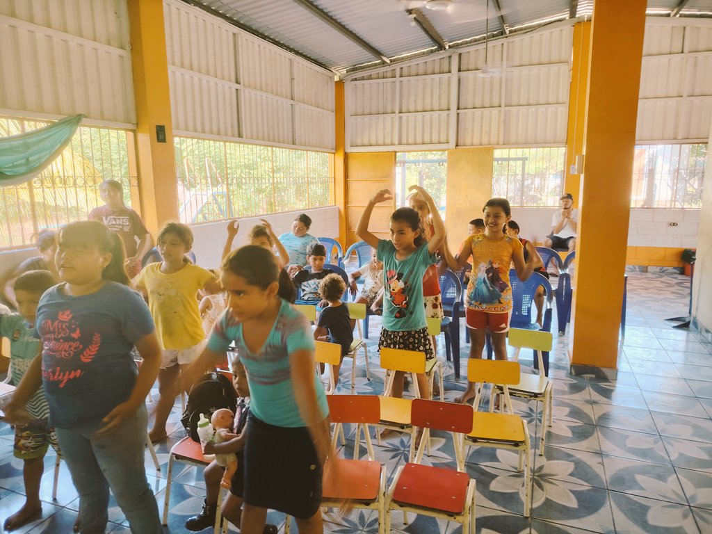 Bitcoinpirraya's tweet image. Nuestros niños cada sábado aprenden sobre Bitcoin, valores cristianos y a divertirse sanamente.
Esto es un proyecto por parte de @Bitcoinbeach , gracias a nuestro equipo @Luis21satoshi , Maricela Isaac guerrero.