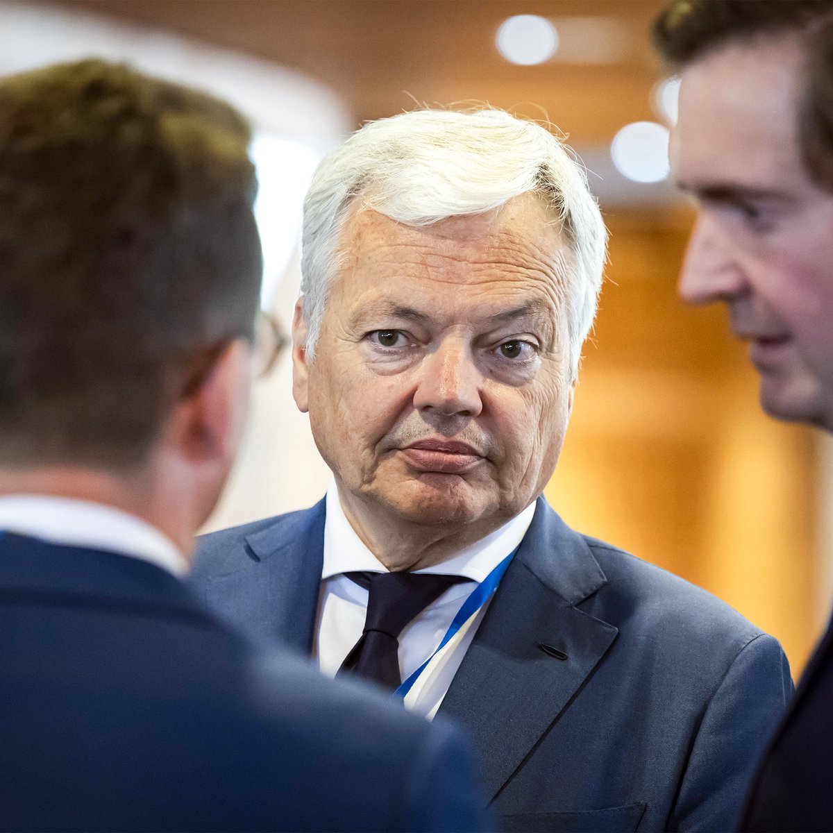 Leonie Kijewski (@leoniekij) on Twitter photo 🚨Whatever happened to Didier Reynders, the former justice commissioner whose houses were raided back in December on suspicions of money laundering?
Well, the case is still hot: the home of his long-time ally was raided in June, we now reveal.
via <a href="/simonvandorpe/">Simon Van Dorpe</a>
Link below👇 🚨Whatever happened to Didier Reynders, the former justice commissioner whose houses were raided back in December on suspicions of money laundering?
Well, the case is still hot: the home of his long-time ally was raided in June, we now reveal.
via <a href="/simonvandorpe/">Simon Van Dorpe</a>
Link below👇