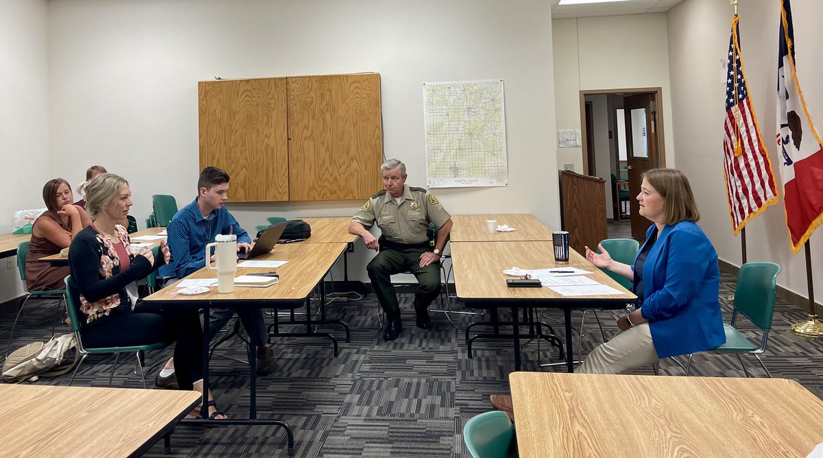 AGIowa's tweet image. Thank you to the Fayette County Sheriff’s Department for hosting this morning’s victim services roundtable! It was a productive visit, and I appreciated the opportunity to hear directly how my office can better support victims across the state.