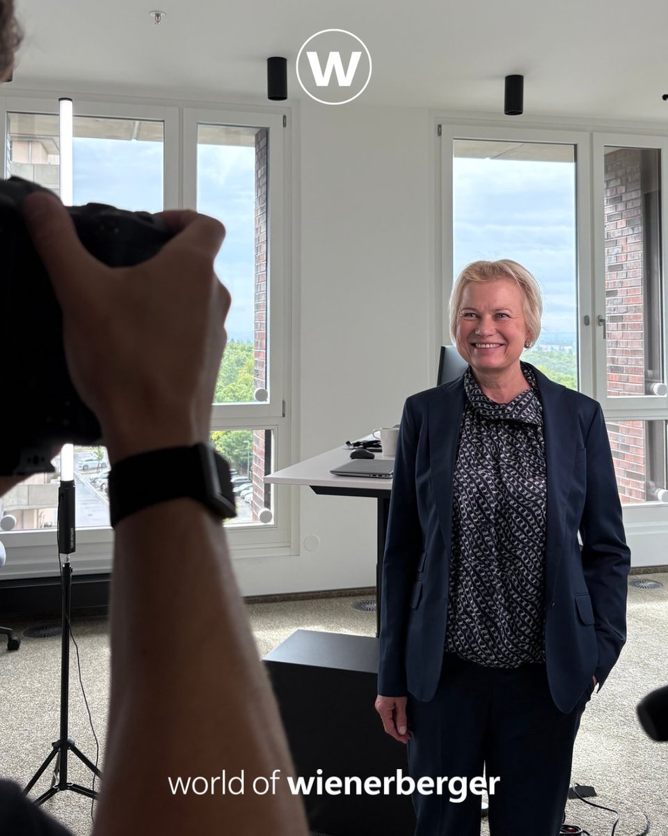 On March 1, Dagmar Steinert joined wienerberger as CFO 🌍🧱📸
We recently joined her for an internal message, where she reflected on her first 130 days at wienerberger. Here are some #behindthescenes photos of the production and her first months in the #worldofwienerberger.