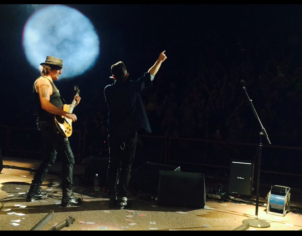 Marc Roberge (@marcroberge) on Twitter photo Happy belated birthday to the kindest, realest guitar playing songwriting badass there is <a href="/TheRealSambora/">RICHIE SAMBORA</a>
Red Rocks pic by <a href="/gbergphoto/">Gregory Berg</a> Happy belated birthday to the kindest, realest guitar playing songwriting badass there is <a href="/TheRealSambora/">RICHIE SAMBORA</a>
Red Rocks pic by <a href="/gbergphoto/">Gregory Berg</a>