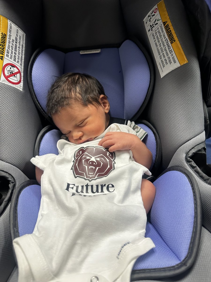 MissouriStBears's tweet photo. Thanks to @MercySGF for welcoming the next generation of Bear fans — just in time for our first season in @ConferenceUSA!
#GoBears | #MoState https://t.co/teJbtGum1T