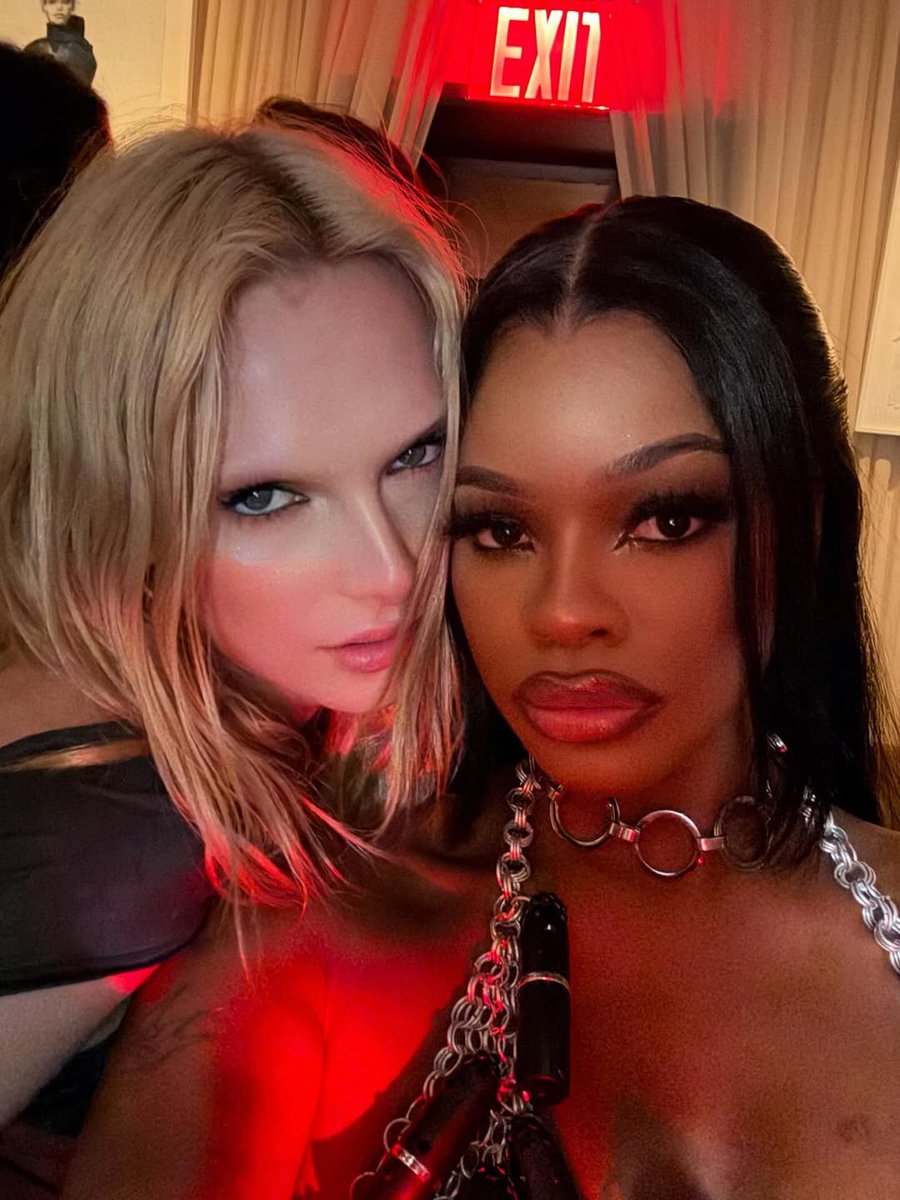 theus (@cuntyjt) on Twitter photo 