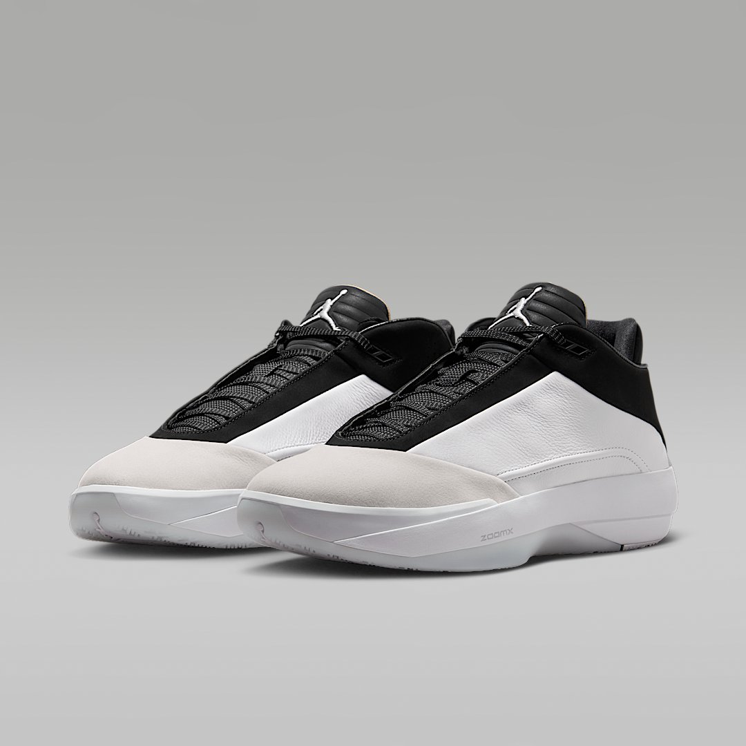 JustFreshKicks tweet media