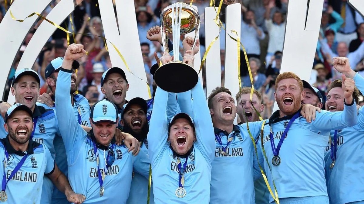 IndiaSportscafe's tweet image. 🏆 On This Day - July 14, 2019

The greatest ODI final ever.

England 🇬🇧 lifted their maiden World Cup after a tied match, a tied Super Over &amp;amp; won on boundary count 🤯
Ben Stokes was a rock, Archer held his nerve, and New Zealand… heartbreaking but heroic 💔

#CWC19 #OnThisDay