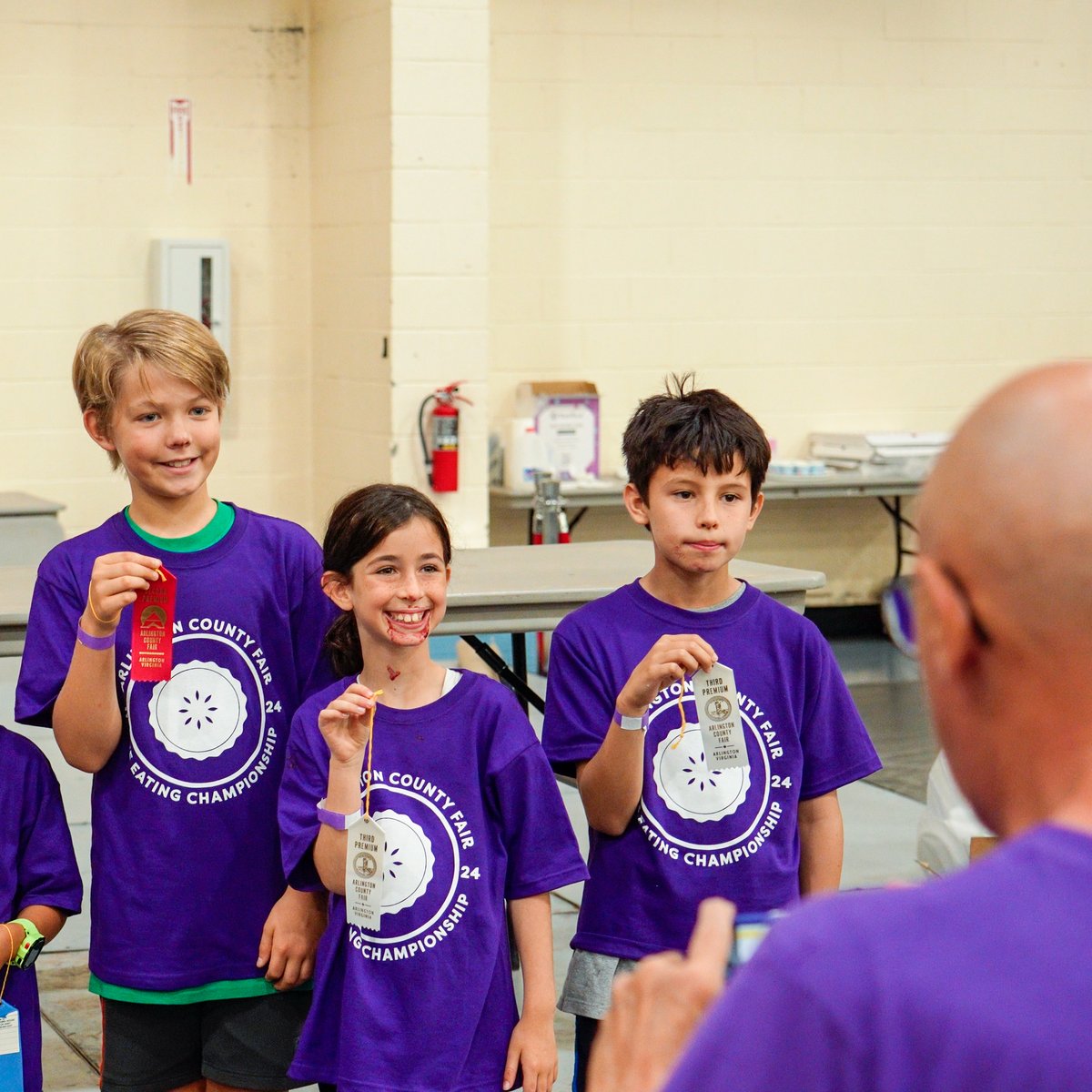 arlingtoncofair's tweet image. 🥧 A little mess, a lot of aww! The 2025 Arlington County Fair Pie Eating Championship is NOW open for registration! 

Not just for the kiddos - bring your pie game face and go for the glory. 🍒 Sign up now 👉 bit.ly/4kEv195

#PieEatingContest #ACFair2025 #EndlessSummer