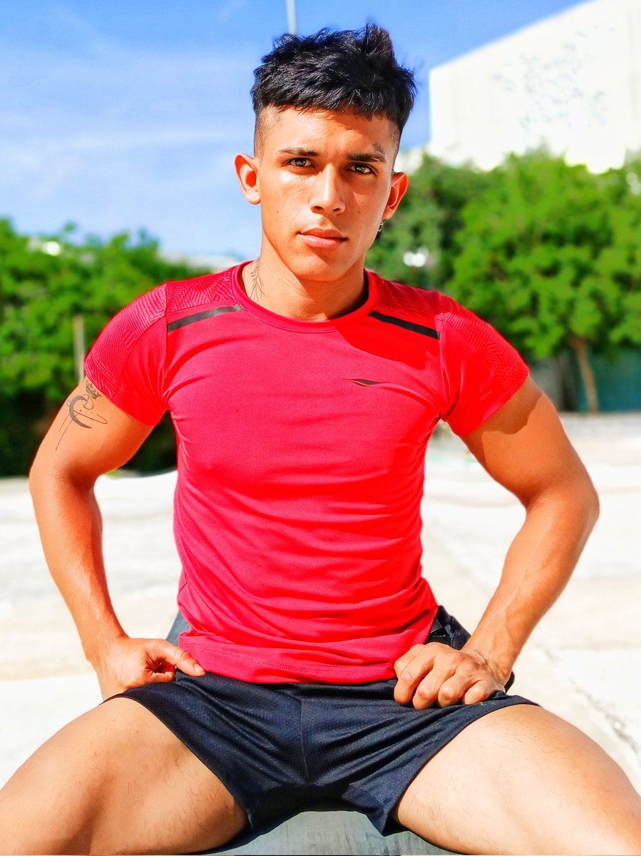 AdenerCloss's tweet photo. Que honda https://t.co/TaX9I8L24v