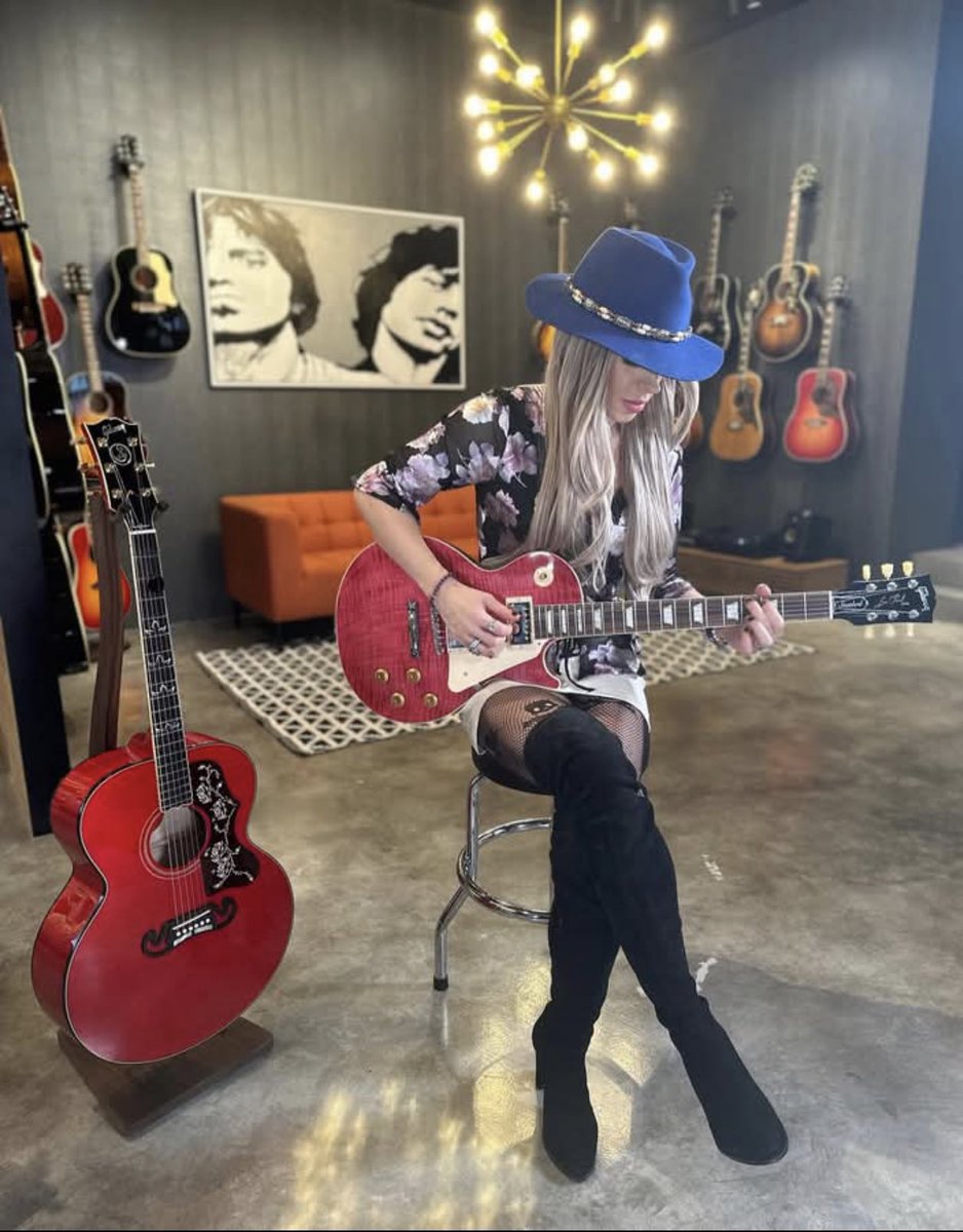 Sold out show tomorrow in dortmund Germany 🇩🇪 can’t wait .. tickets 🎟 available for the other 2 shows orianthi.me