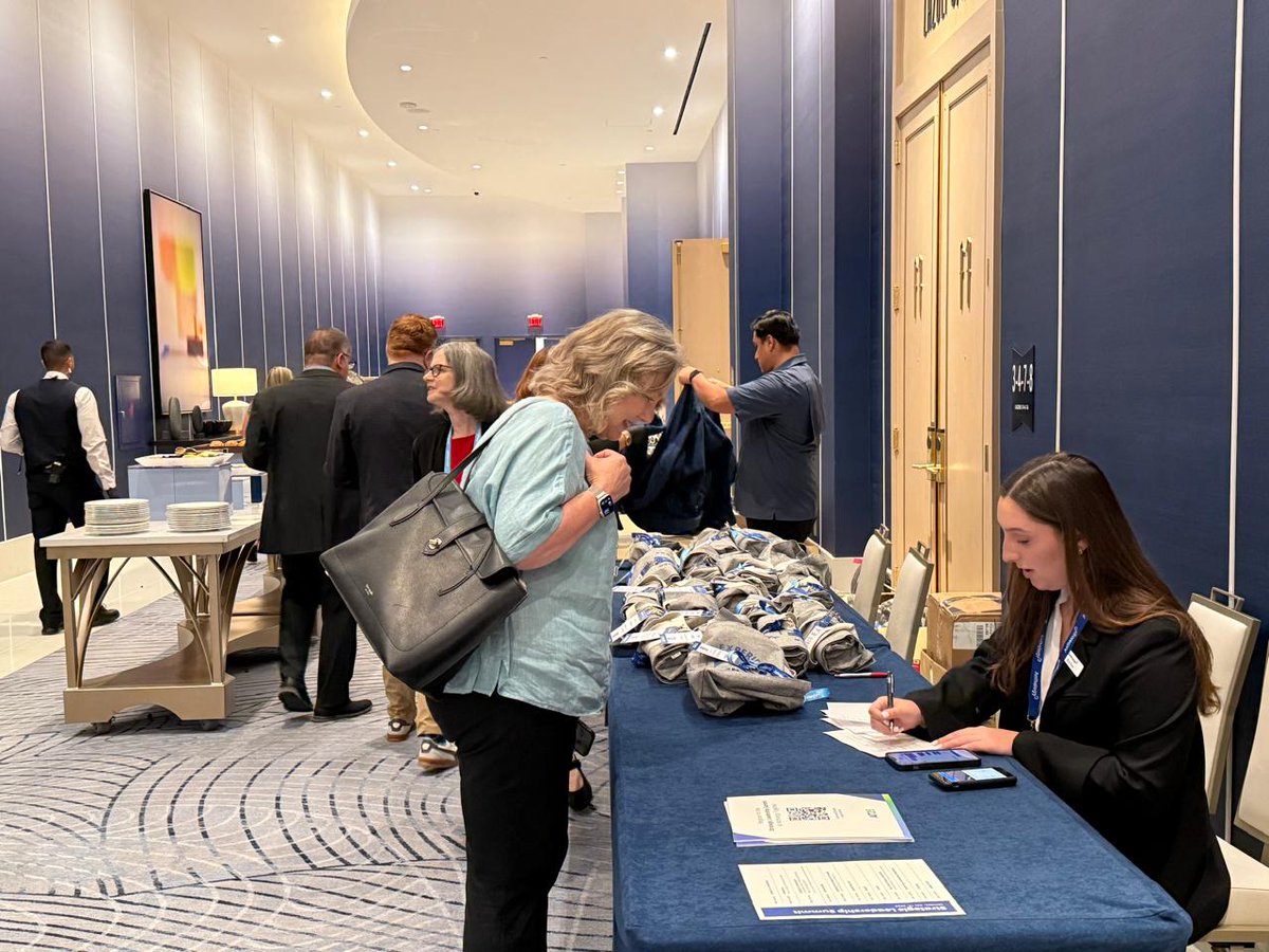 AnthologyInc's tweet image. The doors are open and #AT25 is officially underway! 🎉

From registration to first hellos, the energy is already electric. We&apos;re thrilled to welcome attendees from around the world. Welcome to Las Vegas.