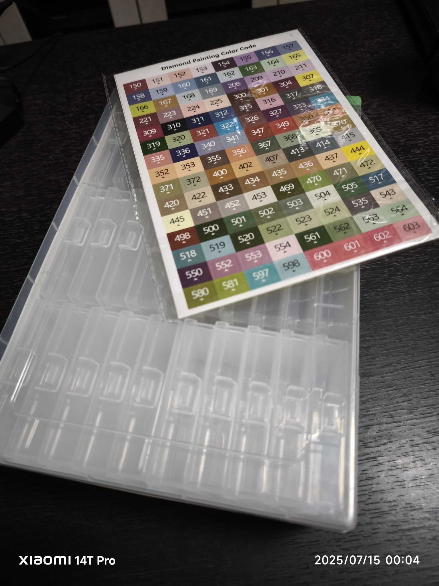 ダイヤモンドアート　箱詰め処分23点　未使用品 国内製造】B4サイズ・四角 ont-49『フーテンのネコ』鬼辰カケル