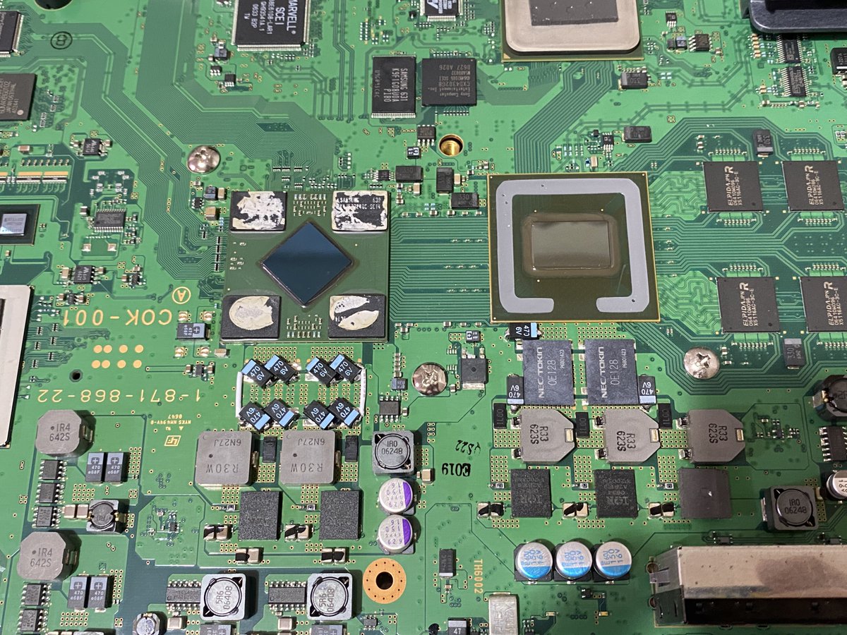 PS_Customize's tweet image. オークションにて、CECHA00のメンテナンス品を2点出品いたしました！

どちらも、プロードライザ交換やオーバーホール、内部ファンコンカスタム、CELL/RSX殻割り＆低電圧化を行っております。

・HDD 320GB（23,000円〜）
auctions.yahoo.co.jp/jp/auction/r11…

・HDD 60GB（18,000円〜）
auctions.yahoo.co.jp/jp/auction/g11…