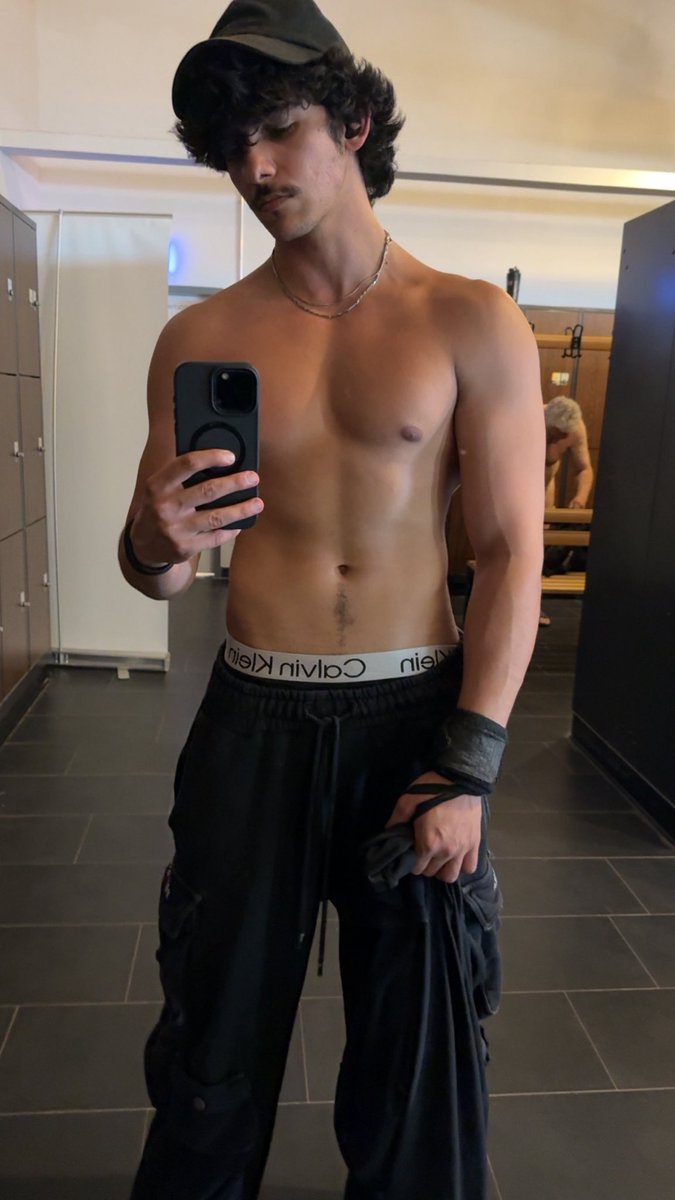 How’s everyone been?

Definitely lost a couple pounds the last two weeks but I just need one to make it all back.