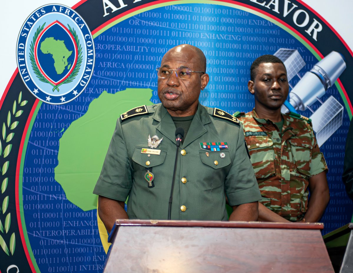 USAfricaCommand's tweet image. #AE2025 wraps with 28 nations, 80+ participants & a clear message: Stronger partnerships = stronger security. From cyber threats to misinformation, we face them best—together. AFRICOM remains committed to resilient, trusted digital cooperation. #CyberSecurity @USEmbassyBenin