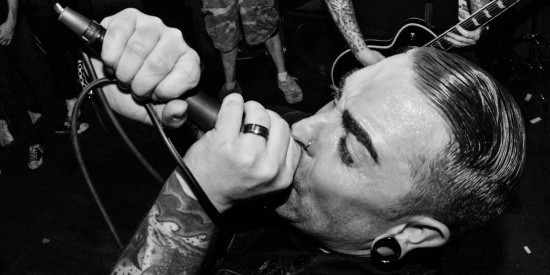 The Greying Vocalist Jordan Stevens Reflects on Personal Loss &amp; Turmoil on New EP 👉🏼 tinyurl.com/mswyvkj2

✍🏼: <a href="/drugstorrcowboi/">Rychus Jams</a>