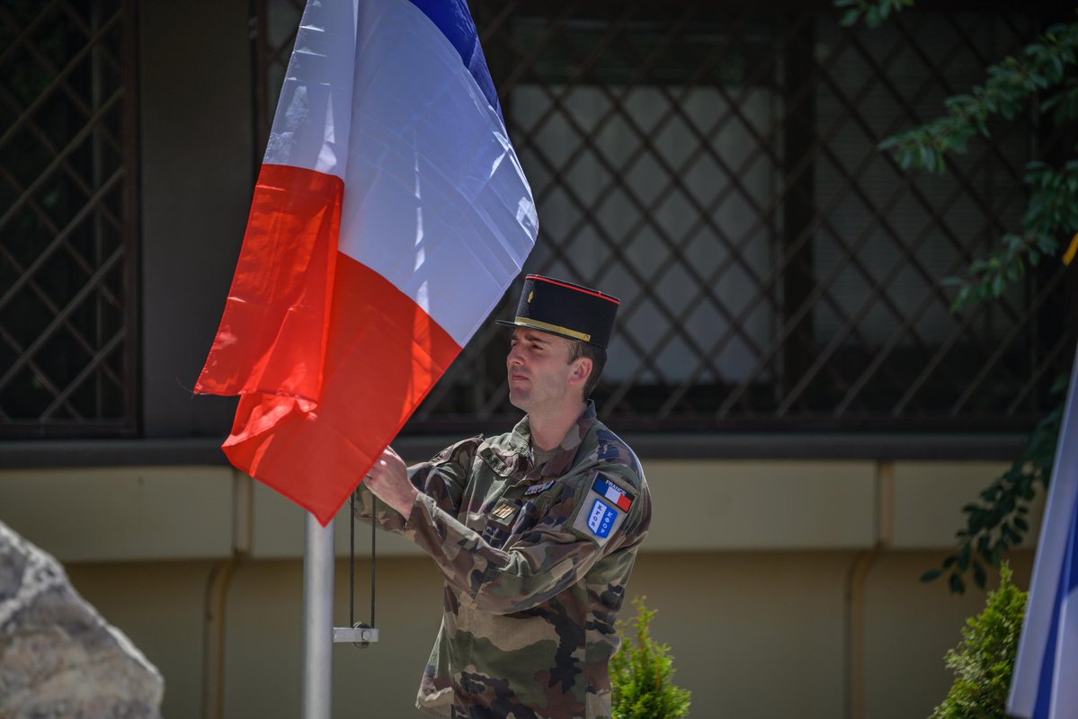 NATO_KFOR's tweet image. Today, the Commander of the #NATO-led #KFOR mission, Major General Enrico Barduani, and the French Ambassador to Kosovo, H.E. Olivier Guérot, presided over the French National Day Ceremony at KFOR Headquarters in Camp Film City, Pristina.

#UNITASOMNIAVINCIT 
#StrongerTogether