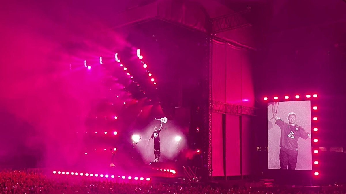Jack Abbott MP (@jackabbott90) on Twitter photo 🩷 Some gigs just mean more.
People will be talking about <a href="/edsheeran/">Ed Sheeran HQ</a>'s homecoming weekend for years to come.
It made people happy, brought us all together, and we felt so proud to be from Ipswich and Suffolk.
The world's spotlight shone on our town and we rose to the occasion. 🩷 Some gigs just mean more.
People will be talking about <a href="/edsheeran/">Ed Sheeran HQ</a>'s homecoming weekend for years to come.
It made people happy, brought us all together, and we felt so proud to be from Ipswich and Suffolk.
The world's spotlight shone on our town and we rose to the occasion.
