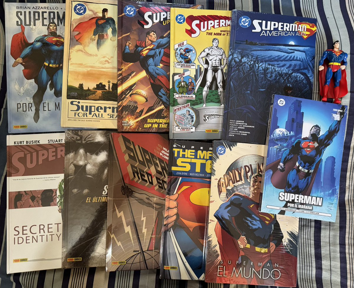 Nightwing_six's tweet image. Para mí lo único BUENO de esta nueva pelicula de #Superman es que nos dio de nuevo estas historias representativas del Kriptoniano y en una edición chulísima y claro para unirlas a la colección… y que esto SI es cómic… #dccomics #comic