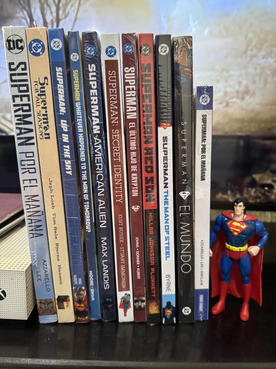 Nightwing_six's tweet image. Para mí lo único BUENO de esta nueva pelicula de #Superman es que nos dio de nuevo estas historias representativas del Kriptoniano y en una edición chulísima y claro para unirlas a la colección… y que esto SI es cómic… #dccomics #comic