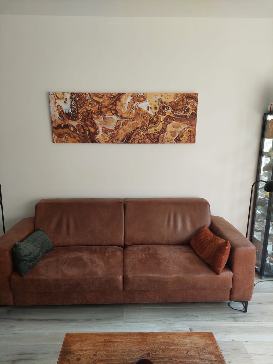 CharlesdenUijl's tweet photo. @artbydaan de schilderijen hangen en we zijn er enorm blij mee. https://t.co/UQ1bAWCO8Y