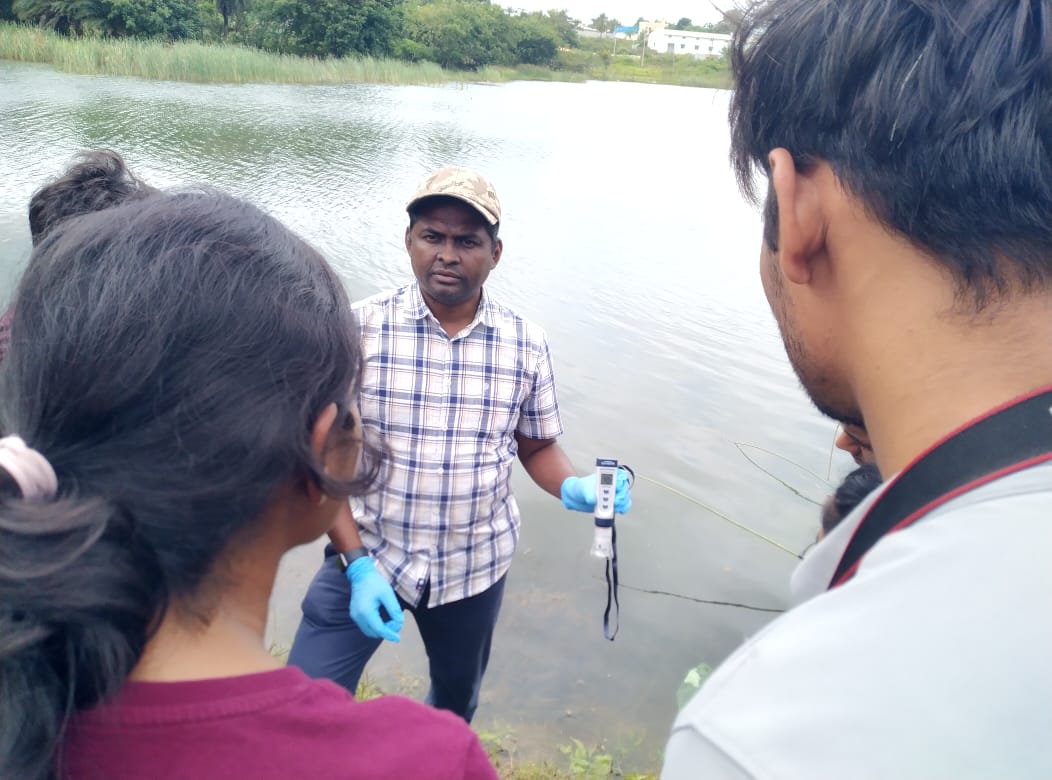 Karthick Balasubramanian (@karthickbala) on Twitter photo I am teaching a module on freshwater ecosystems that covers lakes, water quality, and the fascinating world of diatoms to Wildlife Biology students at <a href="/NCBS_Bangalore/">National Centre for Biological Sciences</a> and <a href="/iihsin/">Indian Institute for Human Settlements</a>. 🌿💧🔬 #FreshwaterEcology #Diatoms #WildlifeBiology #Urbanbiodiversity I am teaching a module on freshwater ecosystems that covers lakes, water quality, and the fascinating world of diatoms to Wildlife Biology students at <a href="/NCBS_Bangalore/">National Centre for Biological Sciences</a> and <a href="/iihsin/">Indian Institute for Human Settlements</a>. 🌿💧🔬 #FreshwaterEcology #Diatoms #WildlifeBiology #Urbanbiodiversity