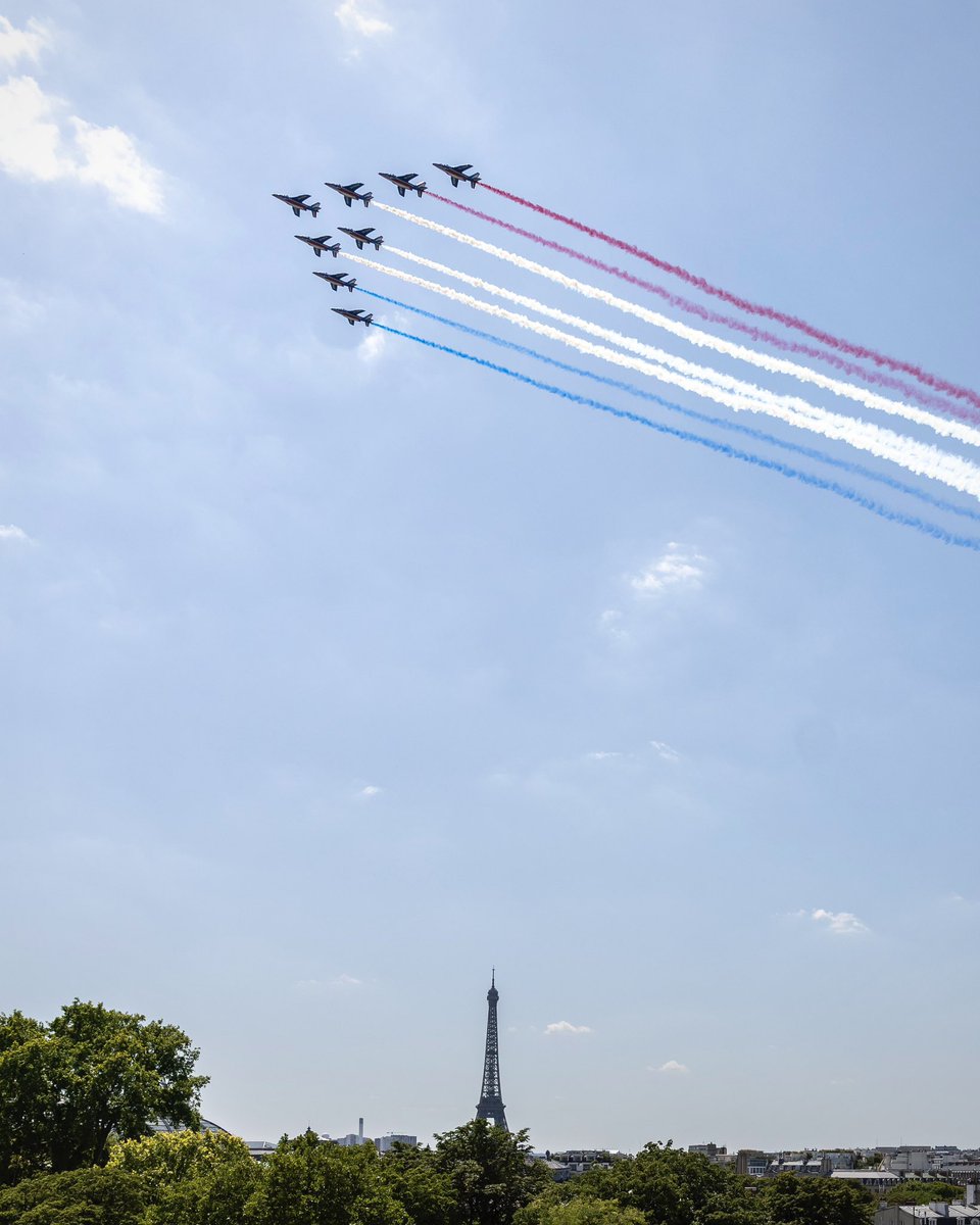 Nous souhaitons à toutes et à tous une belle fête nationale en ce #14Juillet 🇫🇷